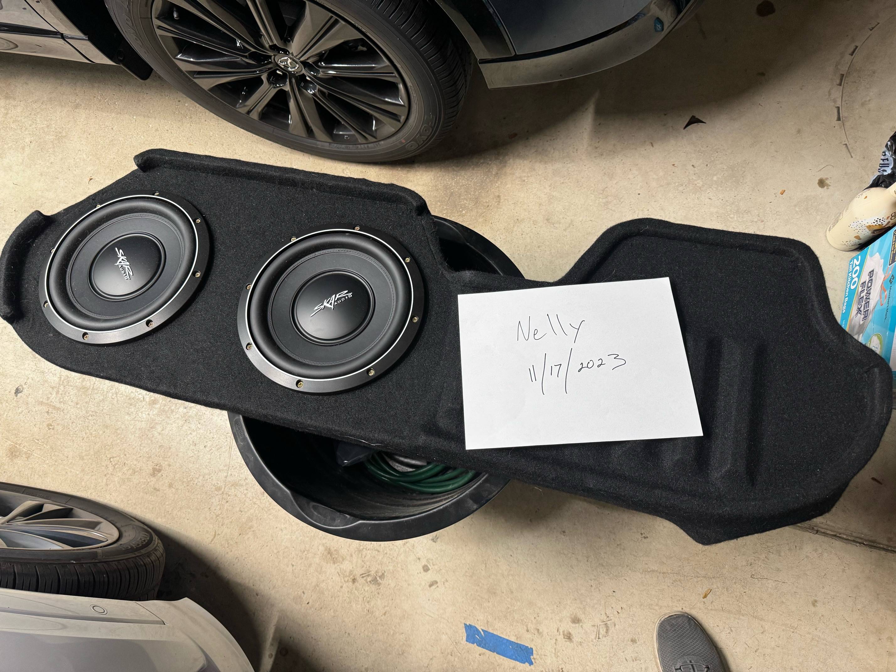Jeep Gladiator Skar Audio Dual 10” subwoofer enclosure with  VS-10 D2 subs and RP-800.1D Amp Jeep Sub Box 4