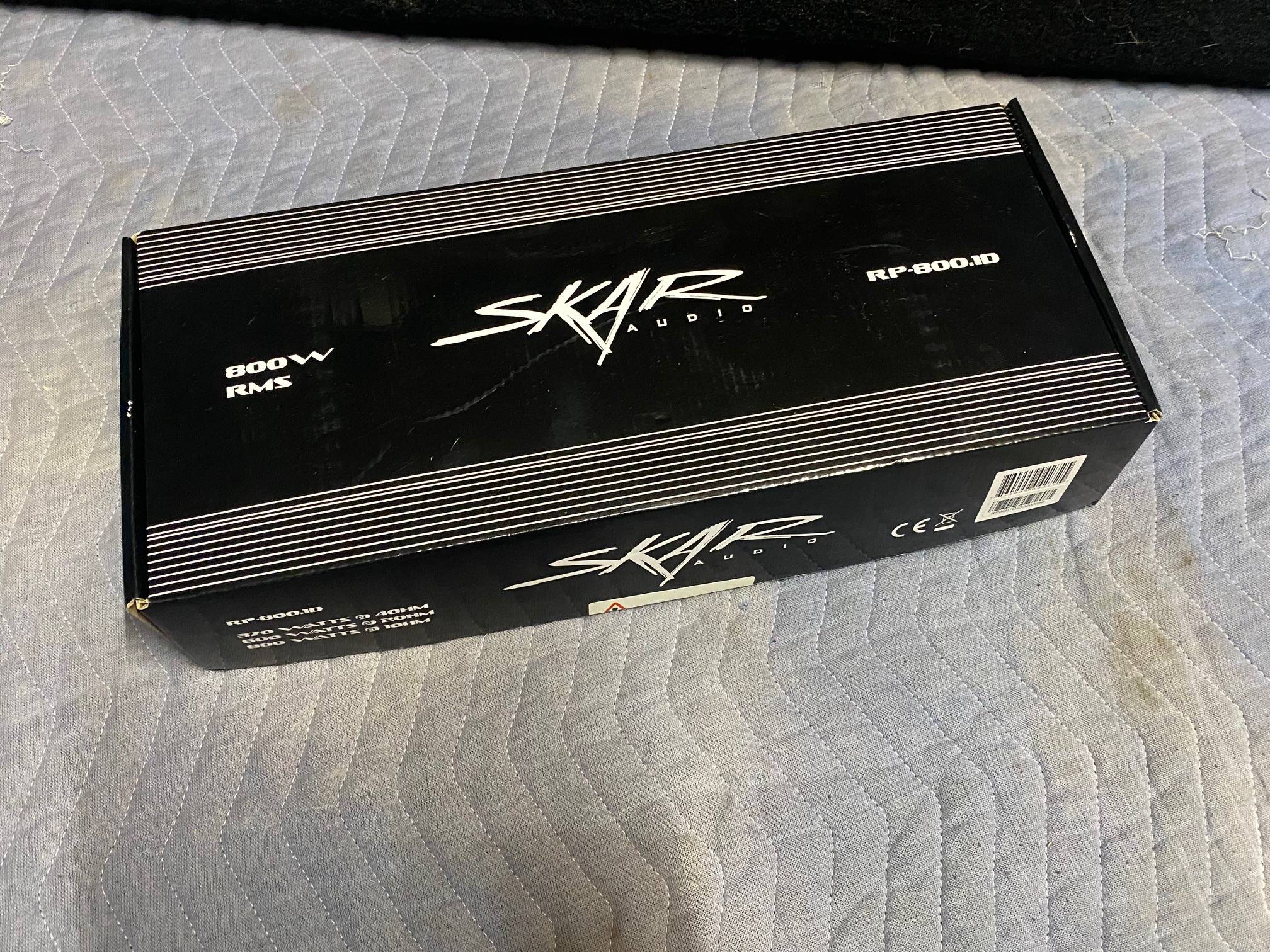 Jeep Gladiator Skar Audio Dual 10” subwoofer enclosure with  VS-10 D2 subs and RP-800.1D Amp Jeep Sub Box 6