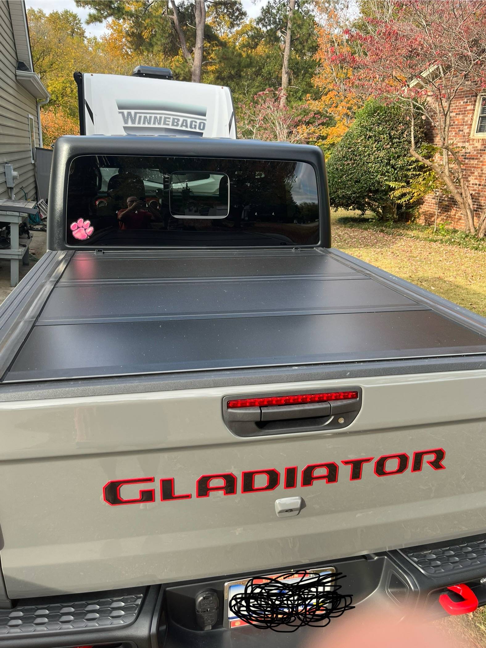 Jeep Gladiator Flip tonneau cover - make offer IMG_4965