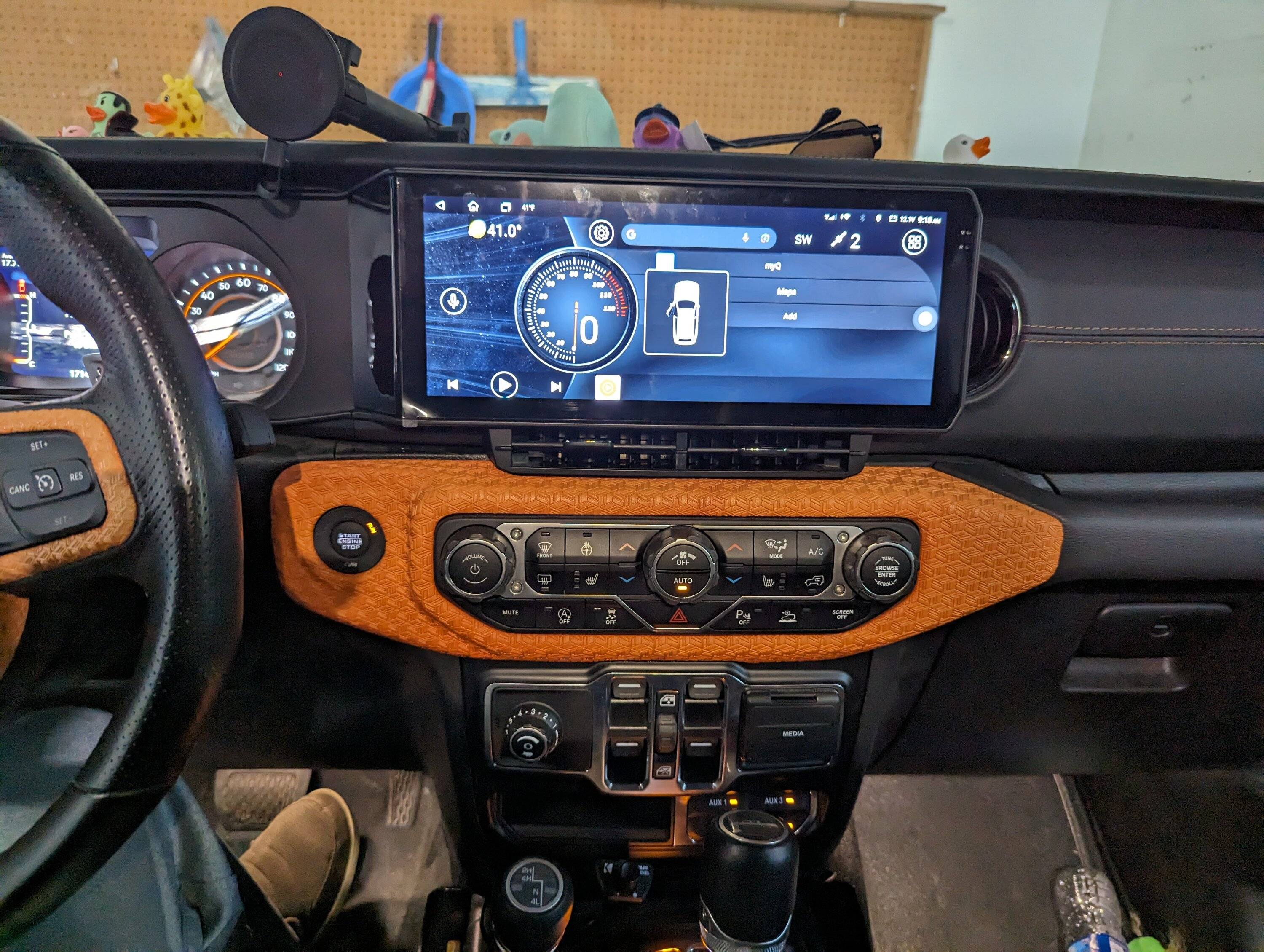 Jeep Gladiator Android head unit similar to 2024 dash 2023-11-18 09.18.13