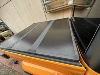 Jeep Gladiator Hard tri-fold tonneau cover. $300 IMG_7627