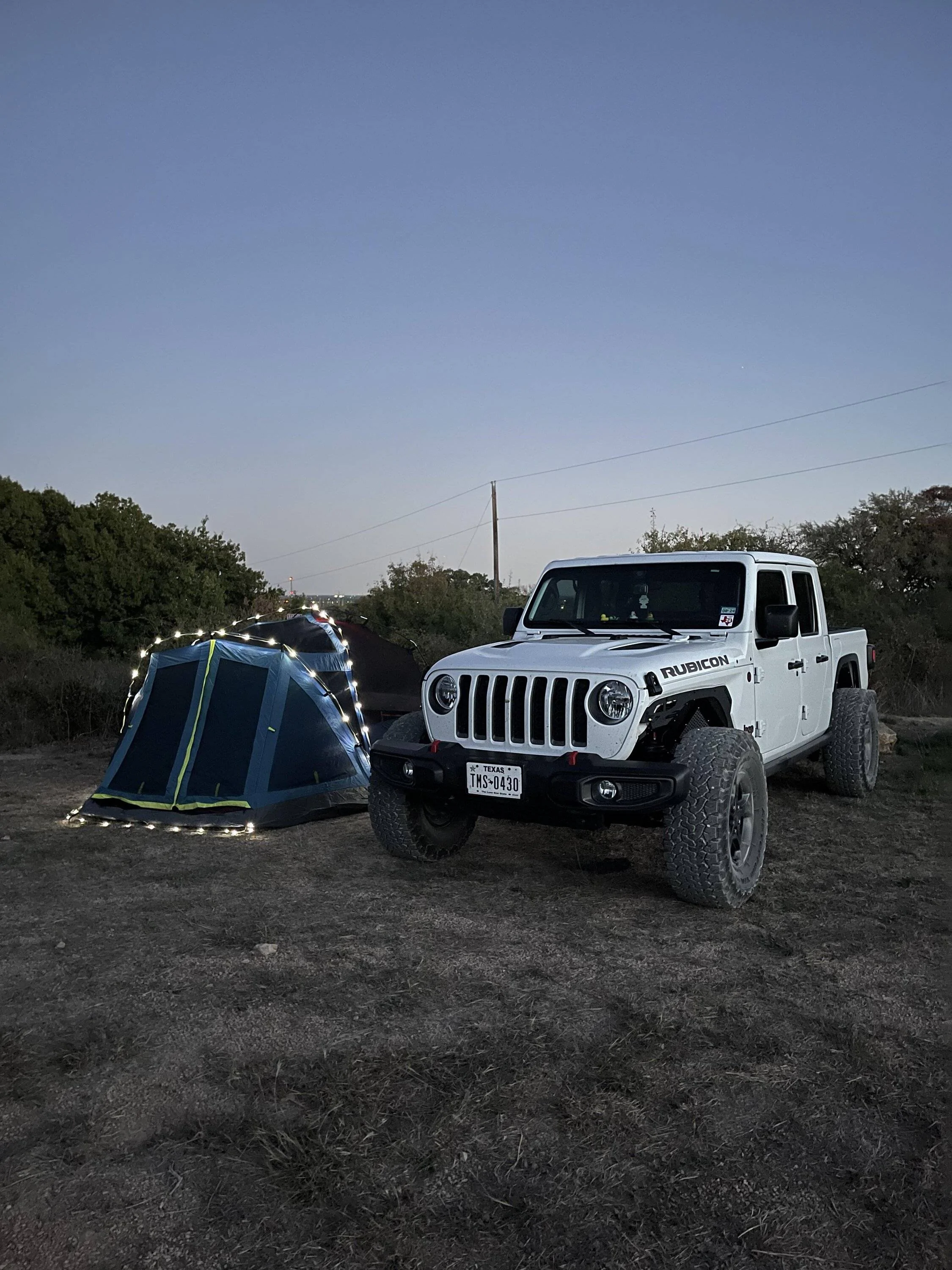 Jeep Gladiator BRIGHT WHITE Gladiator JT Club received_1190196775703103