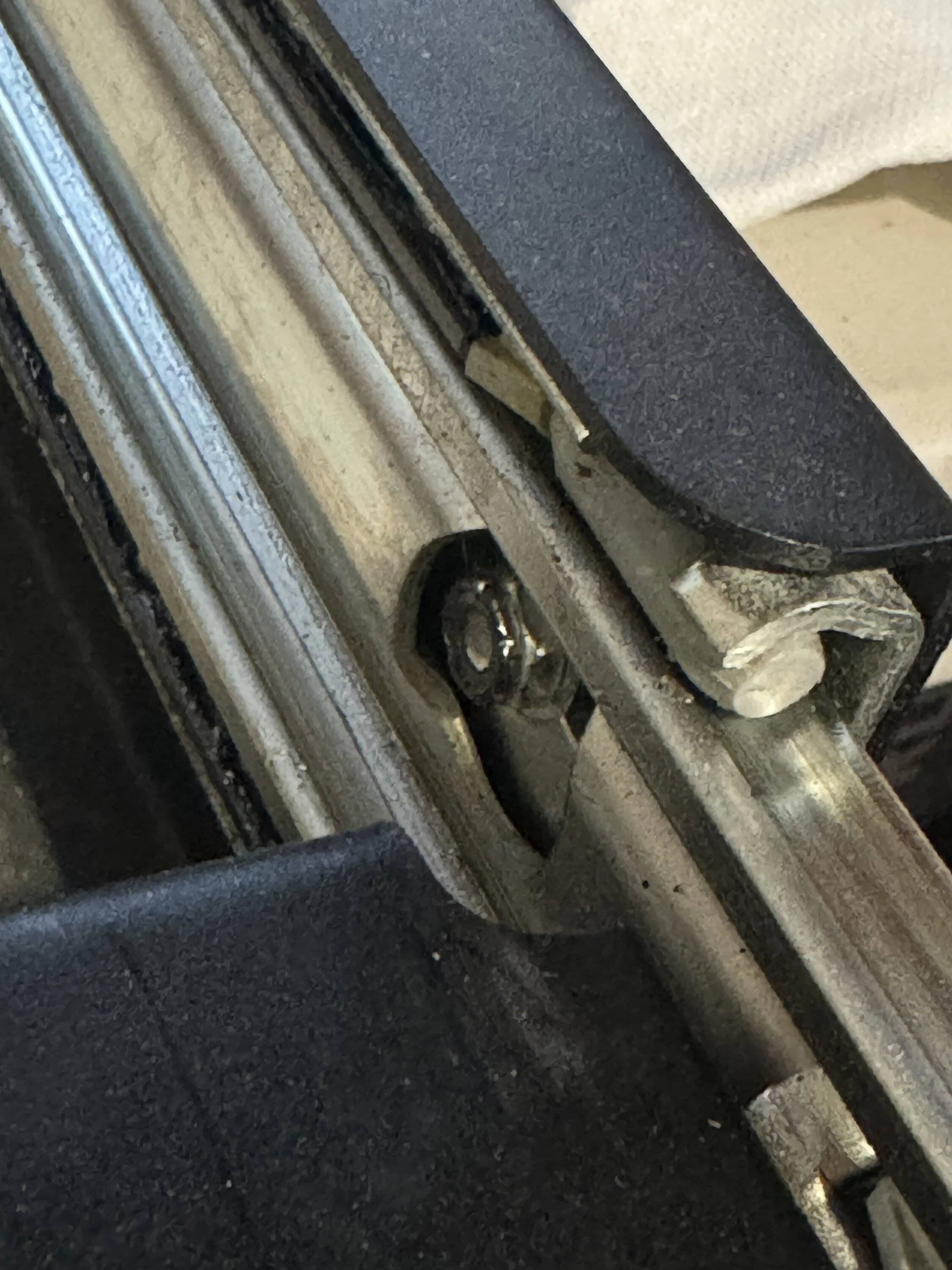 Jeep Gladiator Sourcing drawer slides IMG_3094