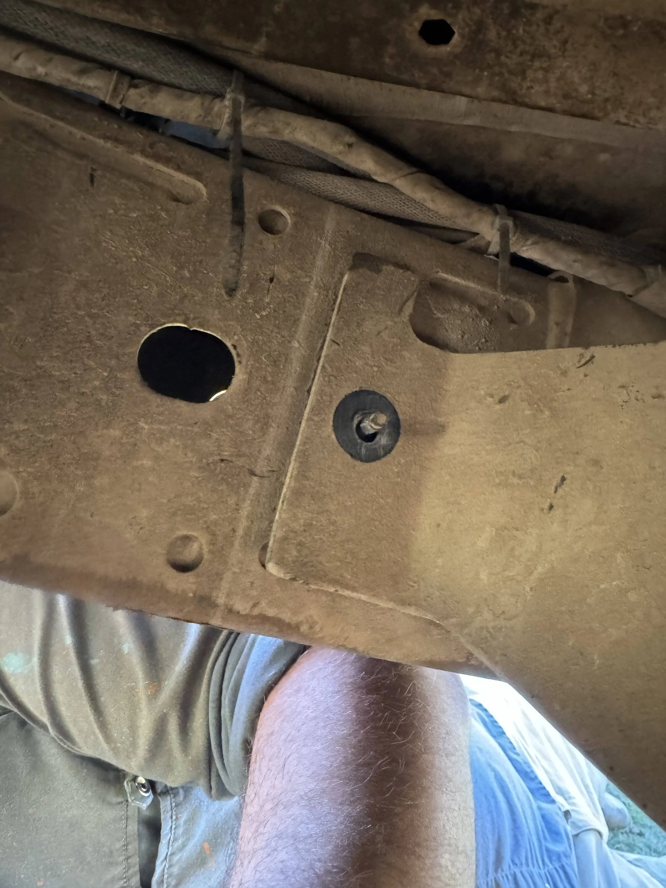 Jeep Gladiator Anyone have trans leaks? IMG_3112