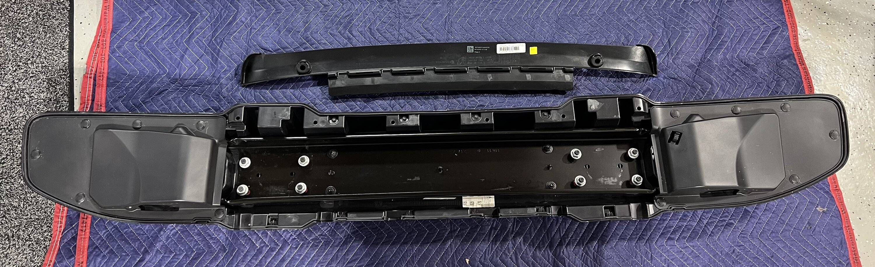 Jeep Gladiator $150 - 2023 Rubicon Front Bumper IMG_2972