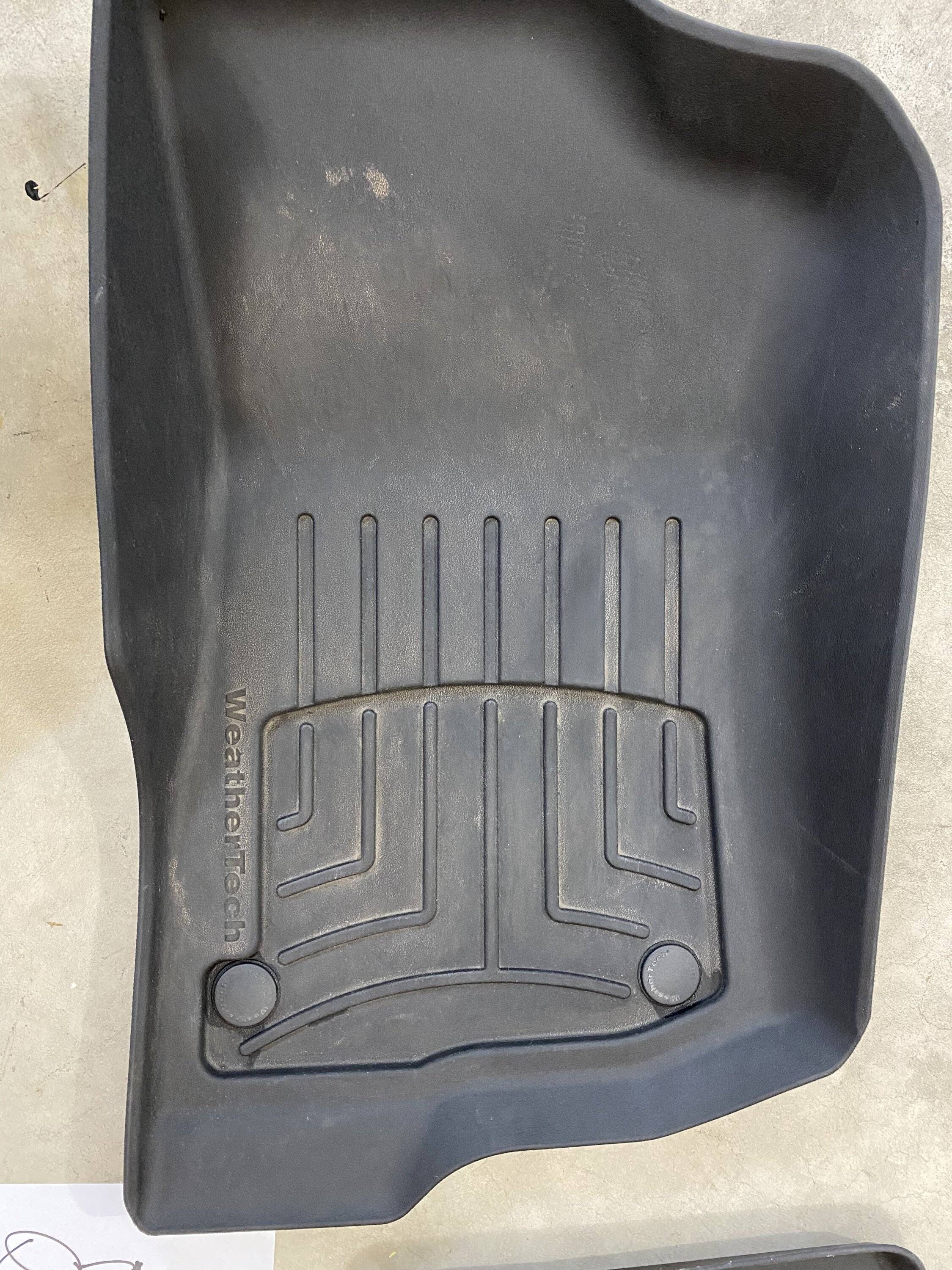 Jeep Gladiator Weathertech FloorLiner HP $125 5C6EA396-7D0D-4A61-9EA3-9D61D1967866