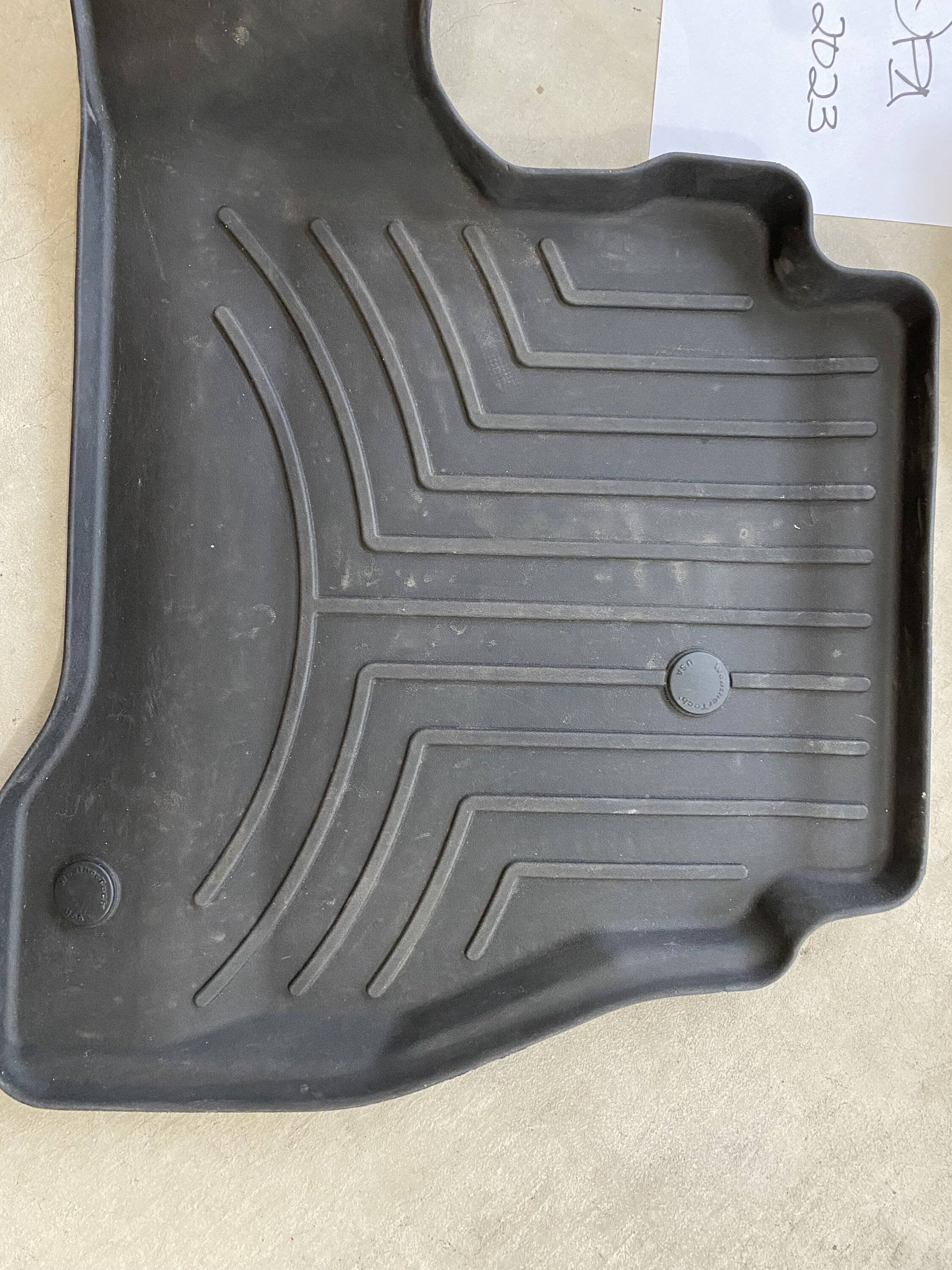 Jeep Gladiator Weathertech FloorLiner HP $125 89F46200-5203-4387-9CC6-D875E372A4BB