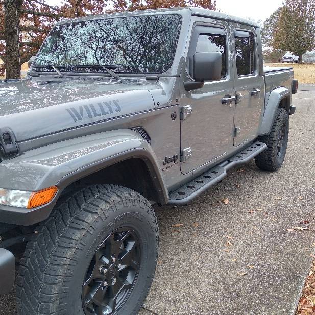 Jeep Gladiator Steps that cover the pinch weld 20231126_143254
