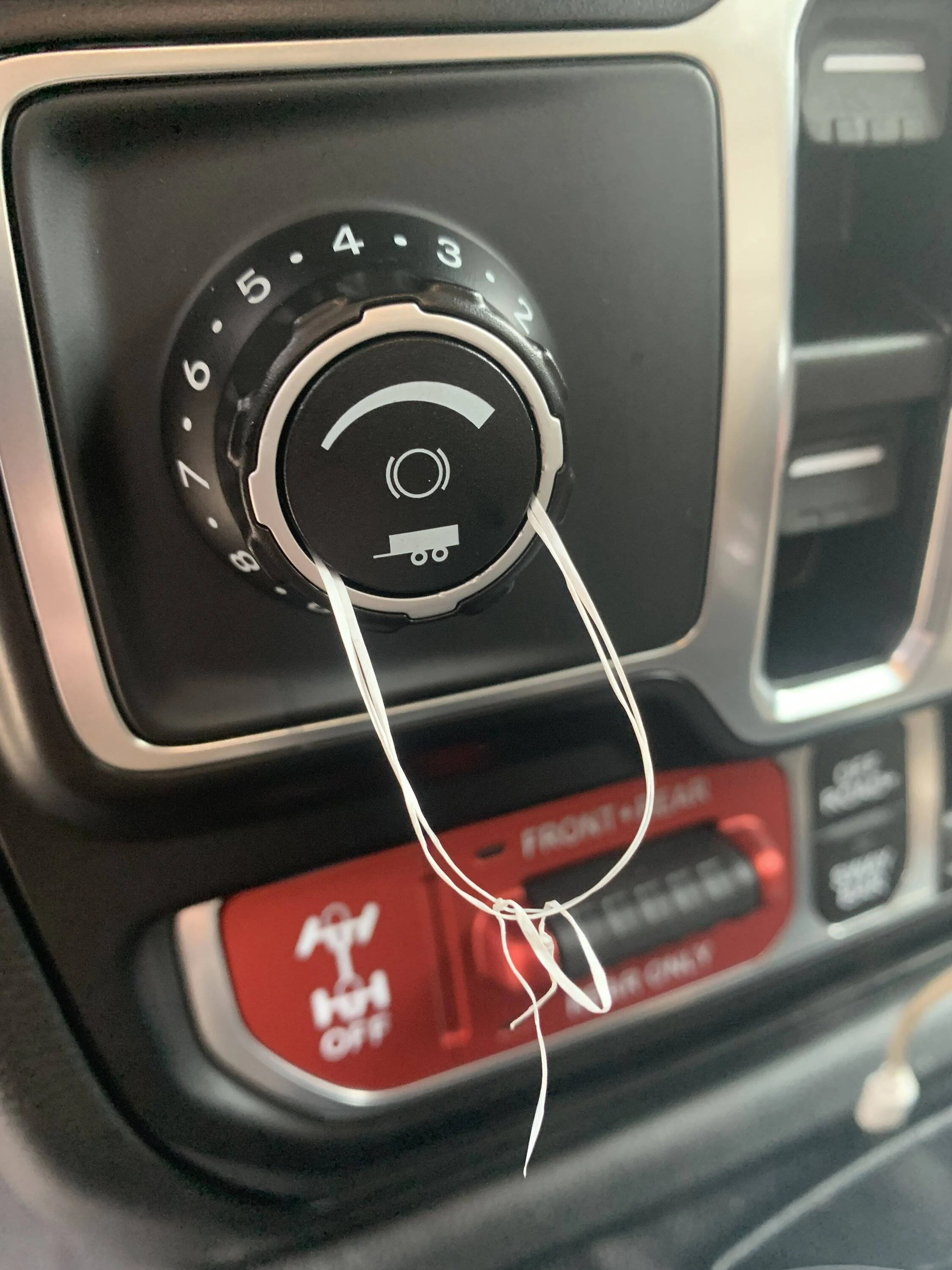 Jeep Gladiator Mopar Trailer Brake Controller - Problem IMG_1614
