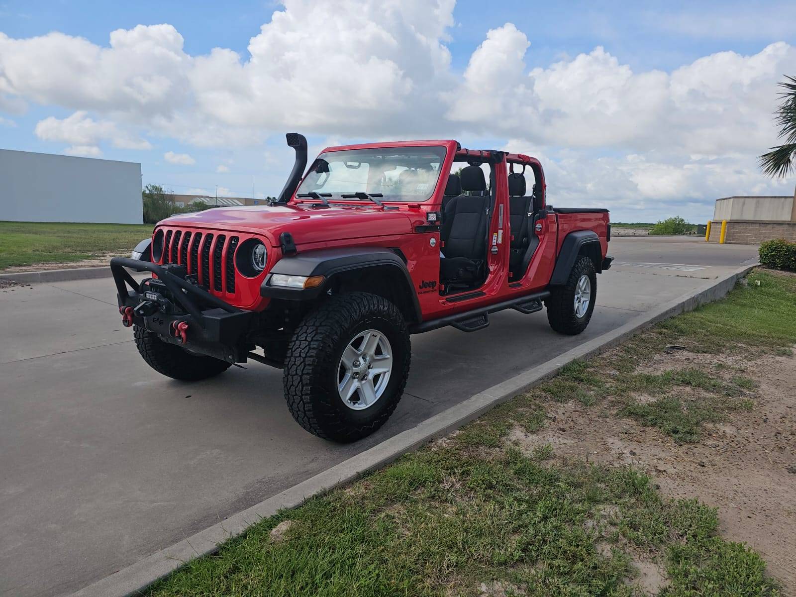 Jeep Gladiator 35's instead of 33's - Need to Choose A Tire Please Help WhatsApp Image 2023-11-27 at 10.16.56 AM (1)