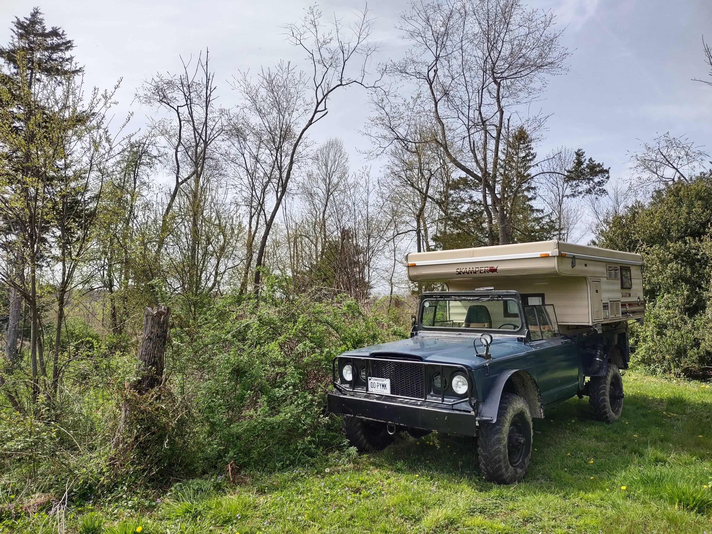 Jeep Gladiator new fangled WILLYS and a Kaiser m715Skamper
