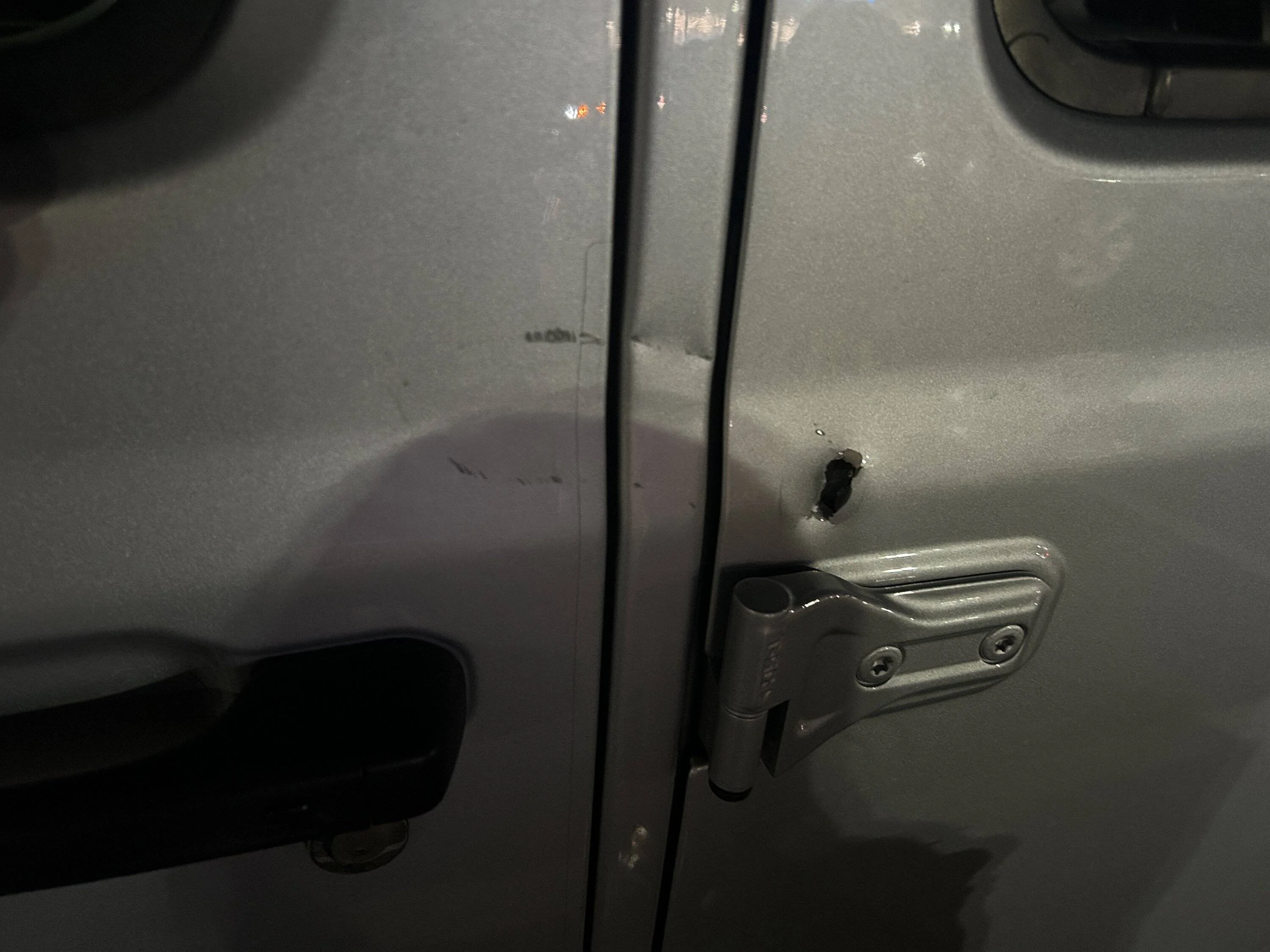 Jeep Gladiator JT door damage IMG_0533