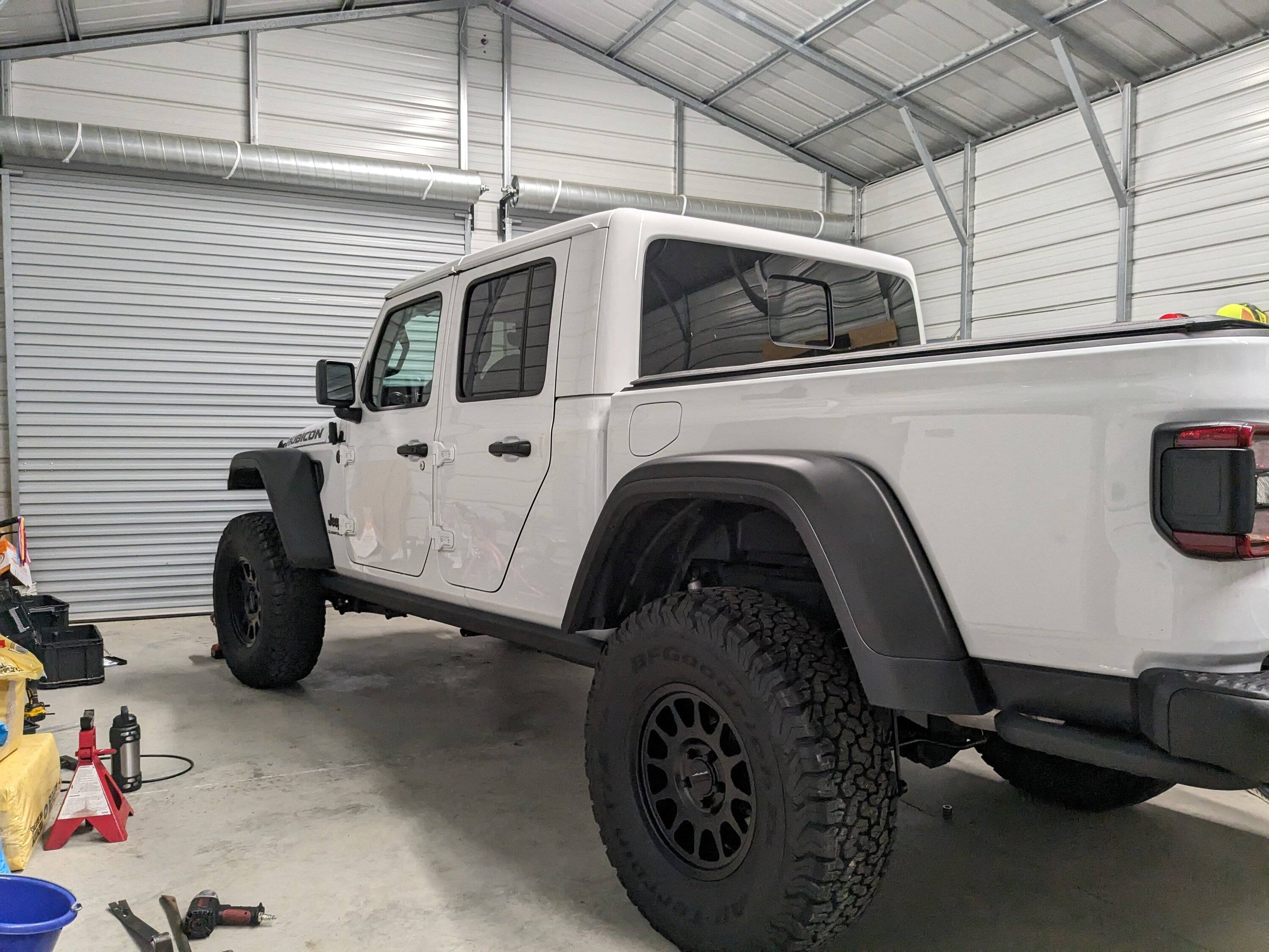 Jeep Gladiator That “tuck” though! - 37" BFG KO2 C with +25 mm Method Wheels - No Lift PXL_20231128_235359630