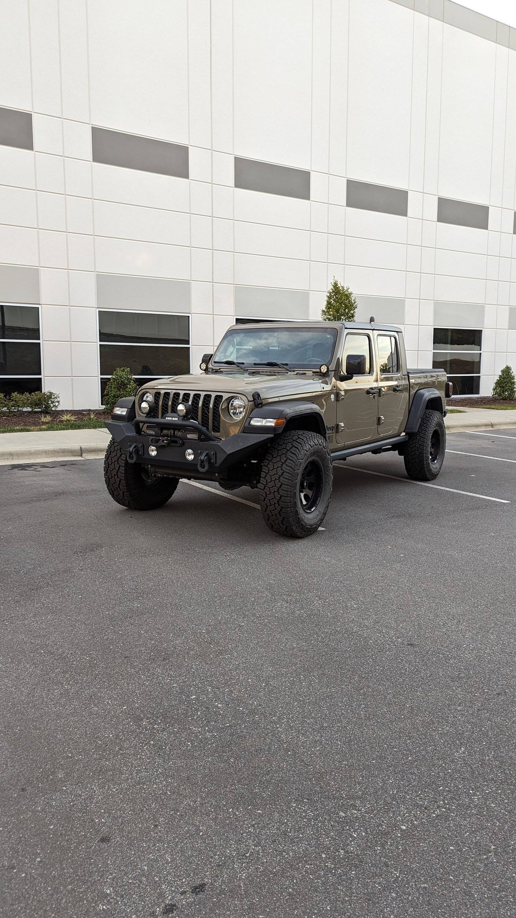 Jeep Gladiator What First: 37s or Lift? PXL_20231026_221109783