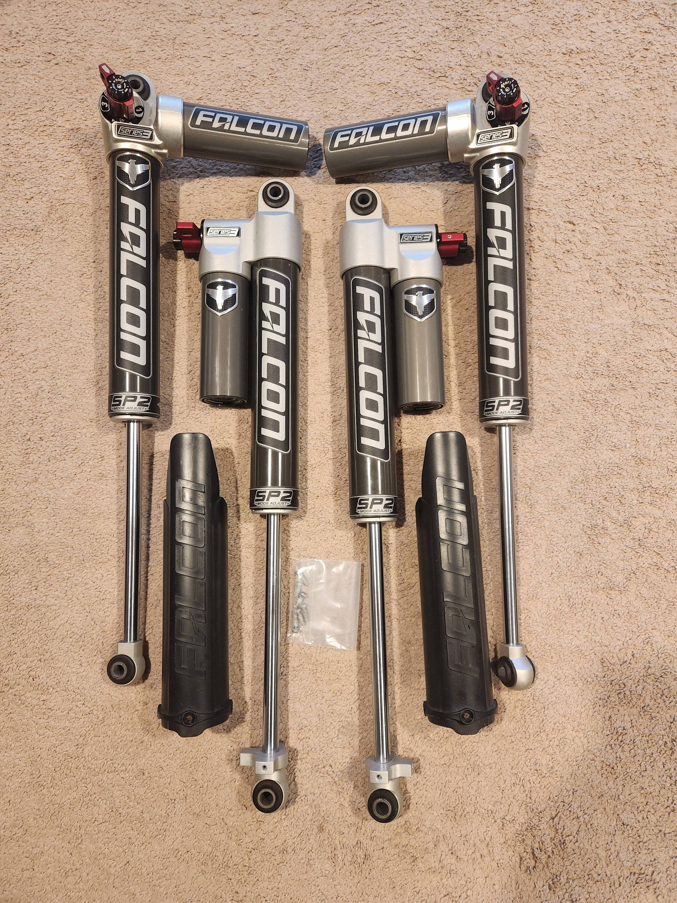 Jeep Gladiator Falcon SP2 3.3 Fast Adjust Piggyback Shocks JT 3.6l (2-3" Lift) 20231202_112150