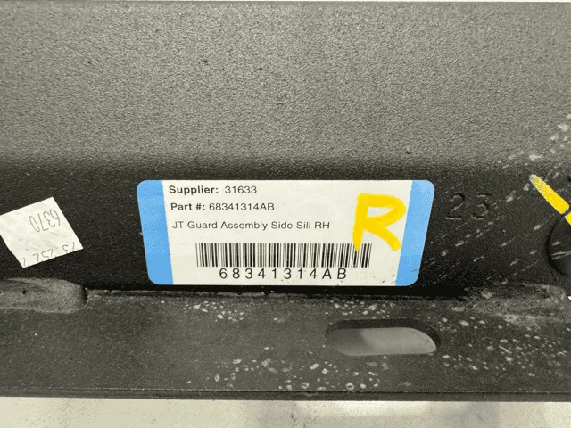 Jeep Gladiator OEM rock rails off a brand new Mojave IMG_4027