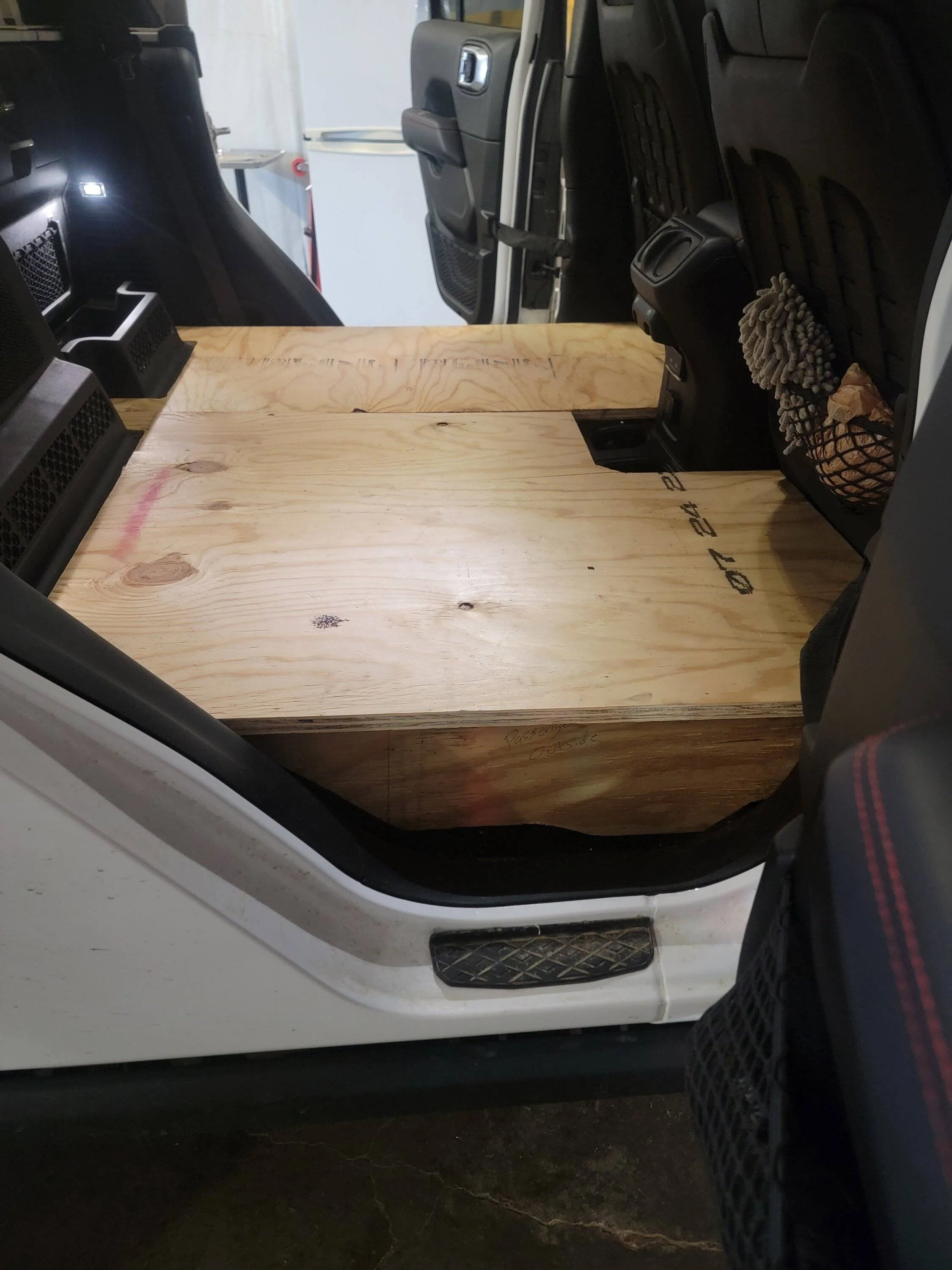 Jeep Gladiator Delete rear seat this weekend 20231203_183259