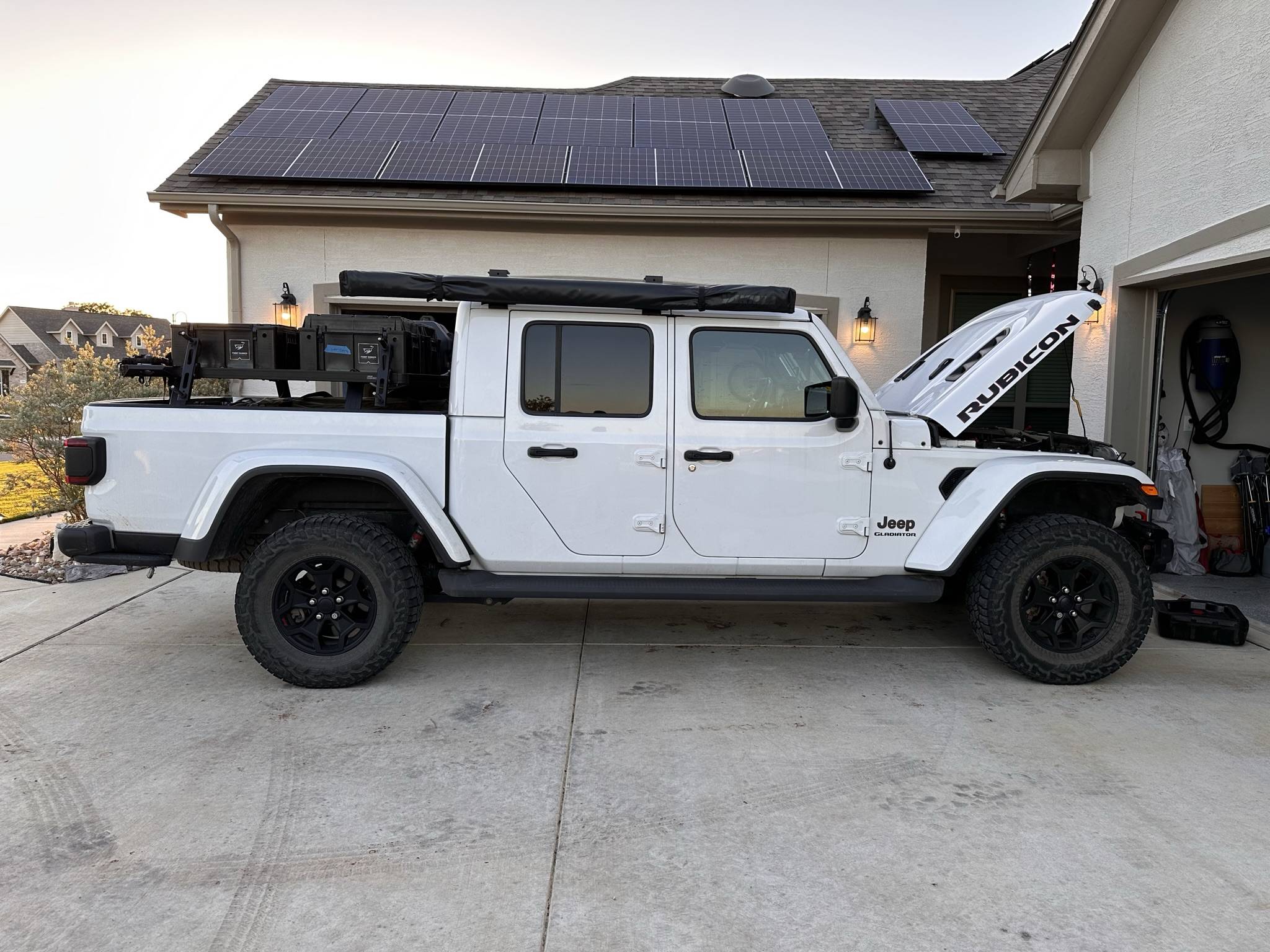 Jeep Gladiator Frontrunner Slimline II Load Bed Rack Kit IMG_5761