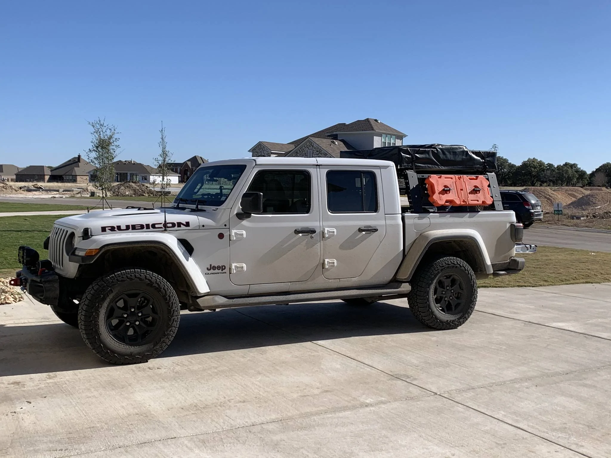 Jeep Gladiator RoadArmor TRECK Rack IMG_2787