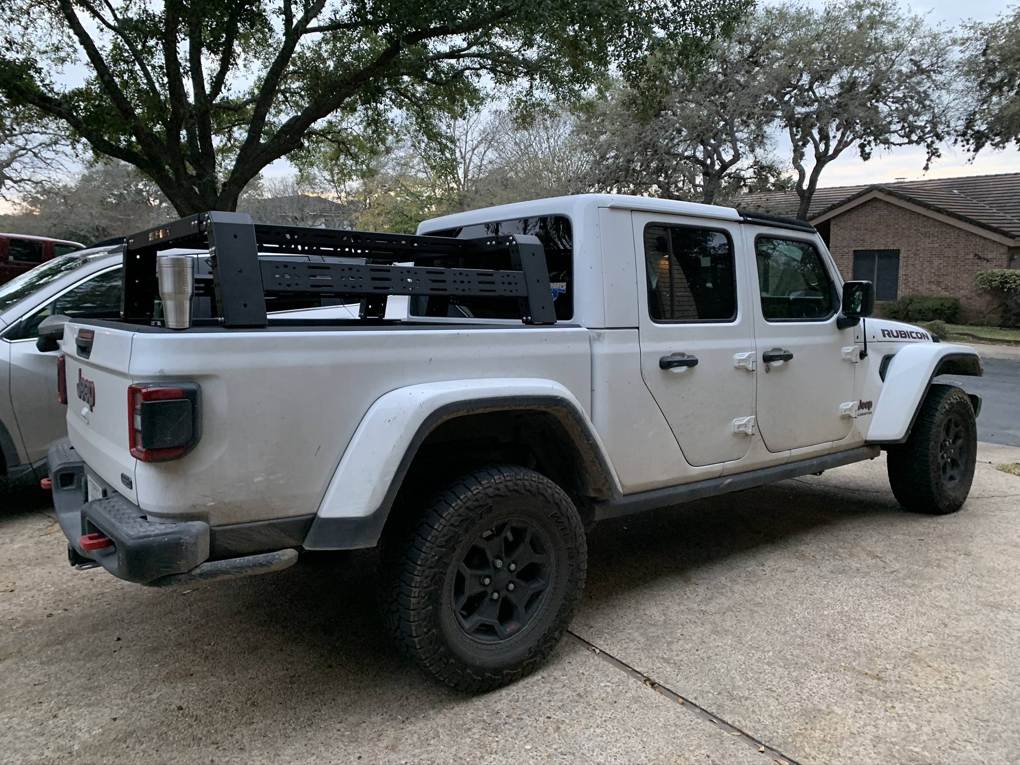 Jeep Gladiator RoadArmor TRECK Rack IMG_1712