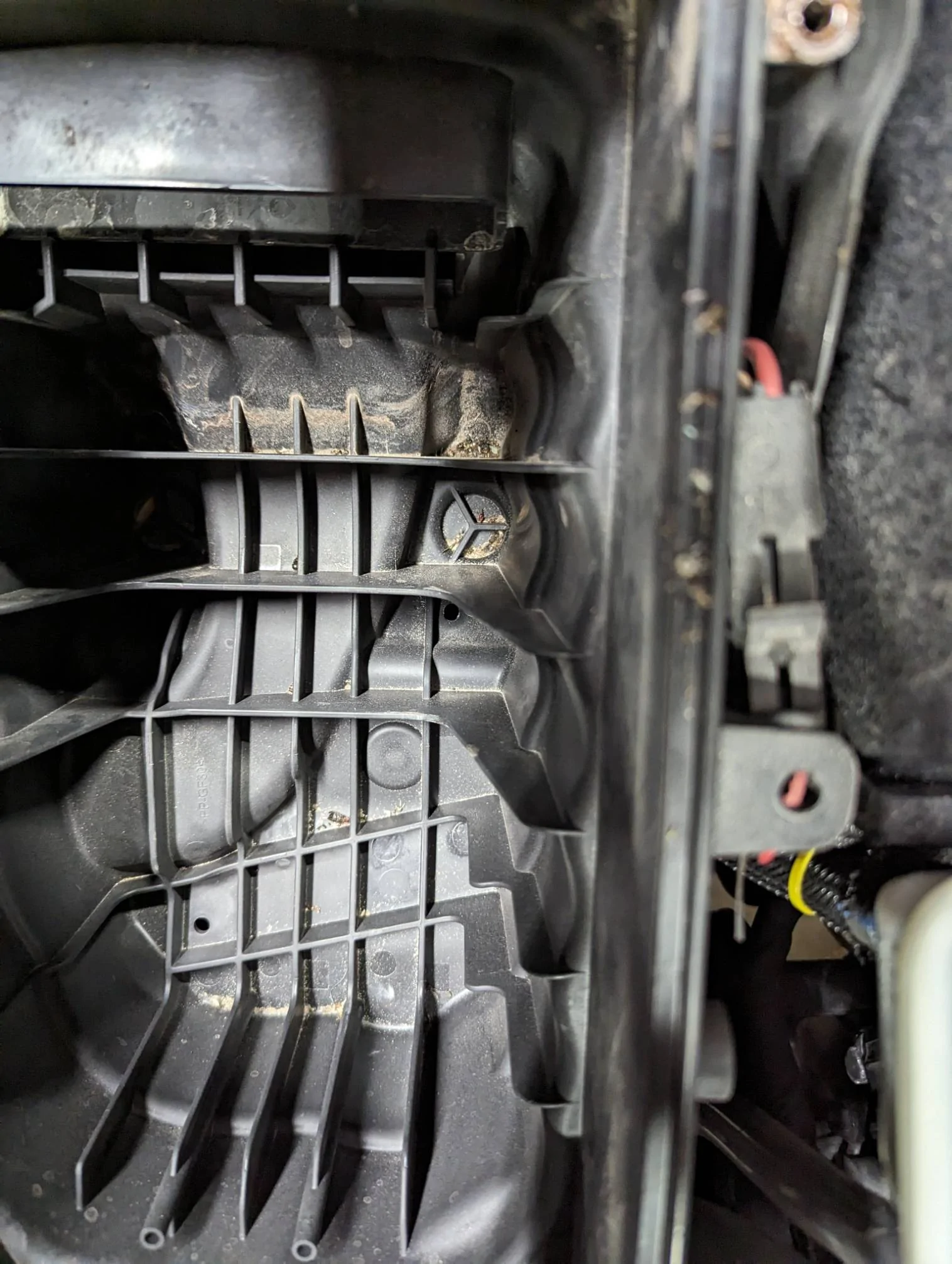 Jeep Gladiator Air filter foam went through intake. PXL_20230722_195148299