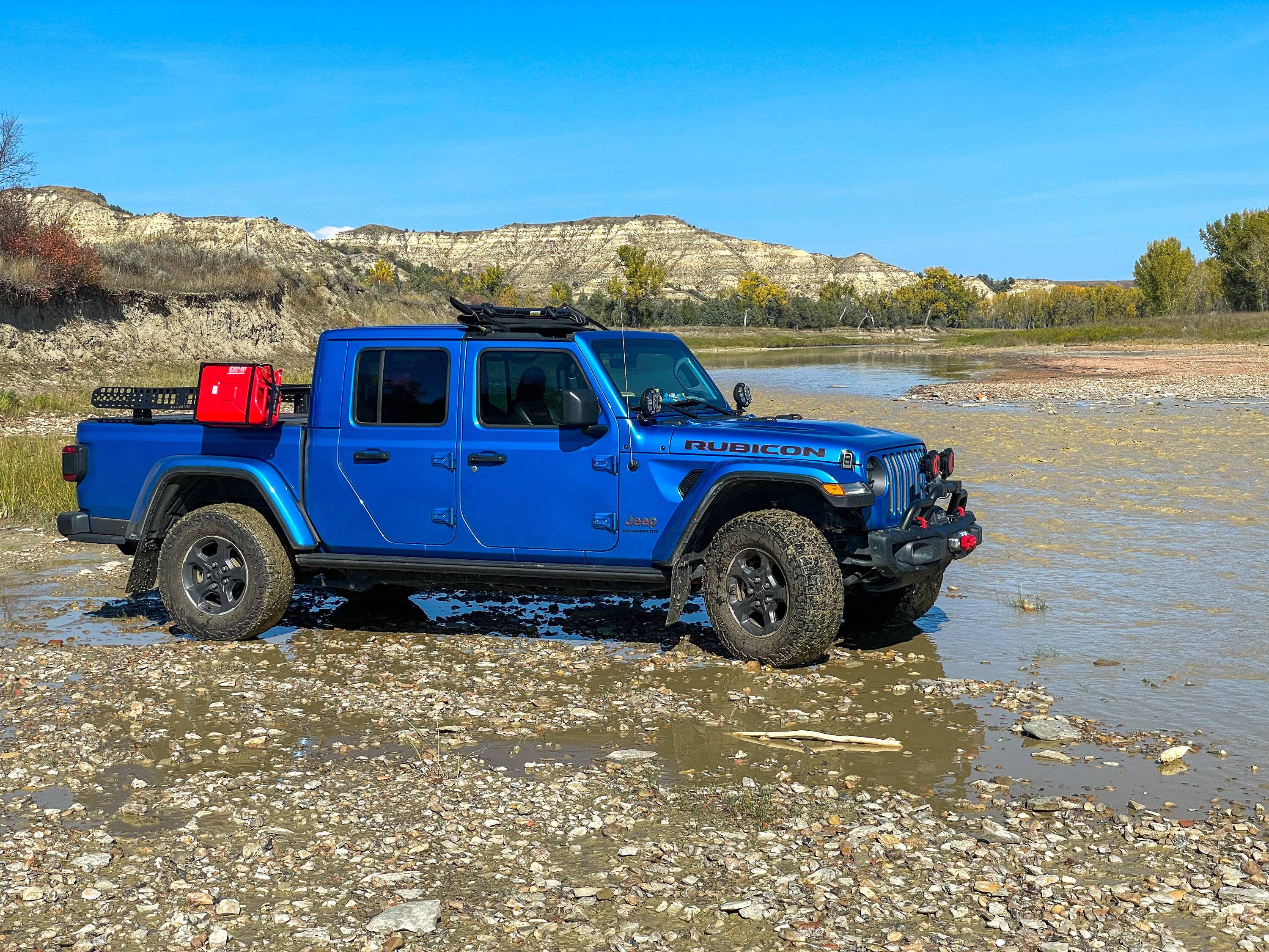 Jeep Gladiator Where to mount 5 Gallon NATO Jerry Can? IMG_0064