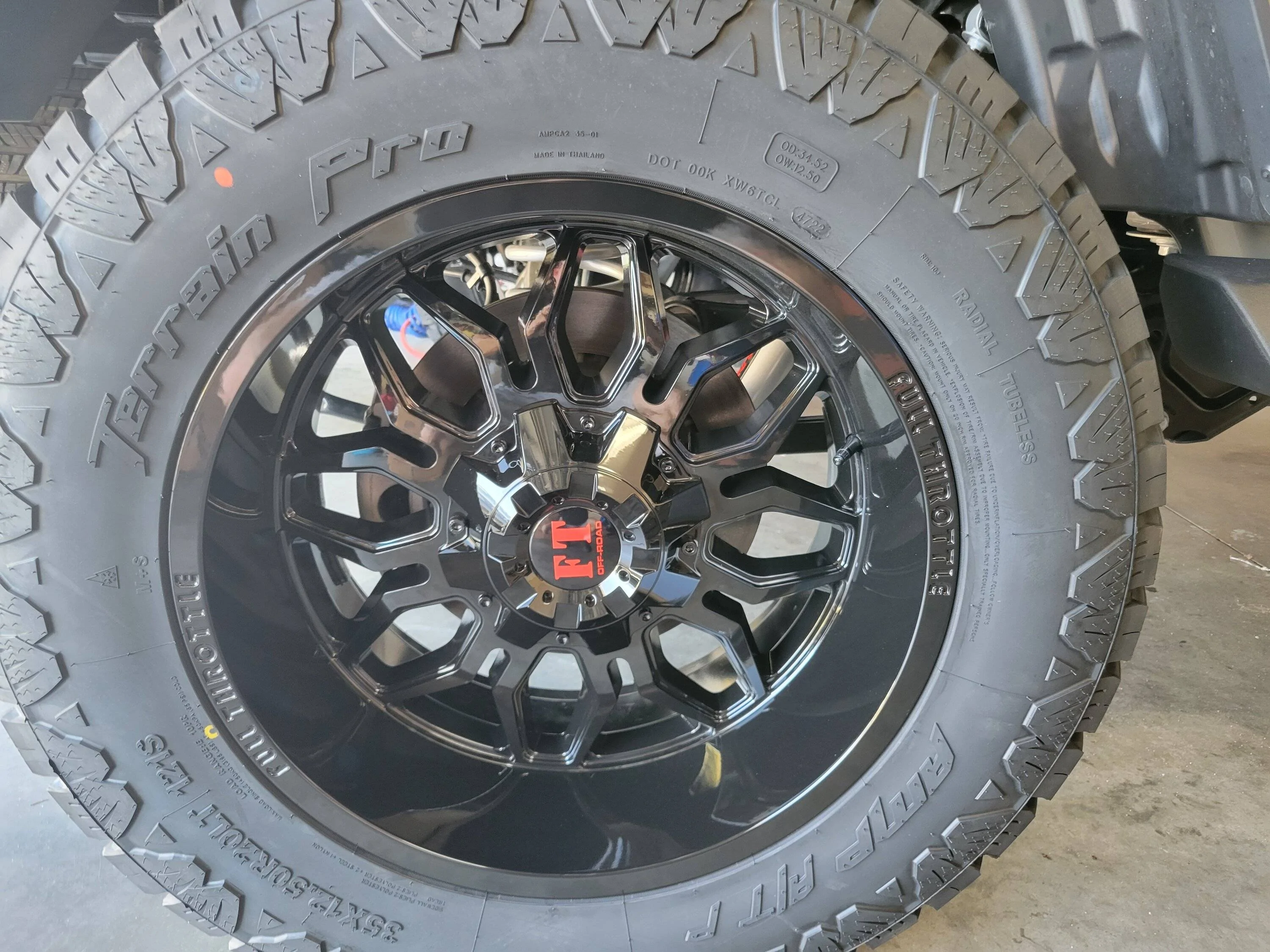 Jeep Gladiator Wheels with Sting Ray Color Gladiator? 20230707_100214