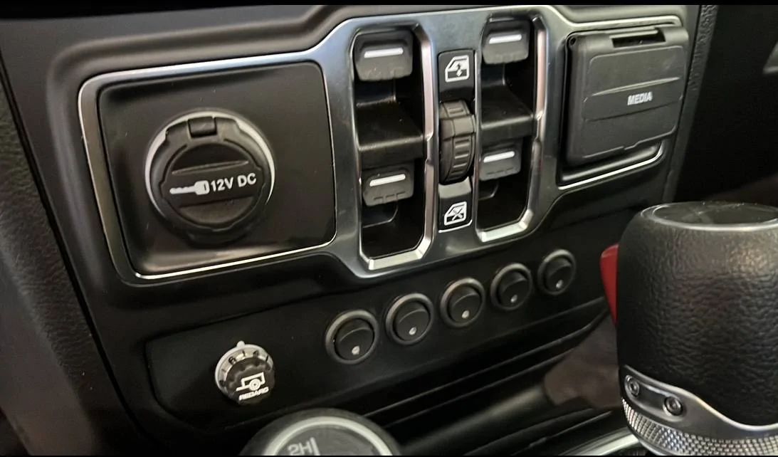Jeep Gladiator Brake controller IMG_9134