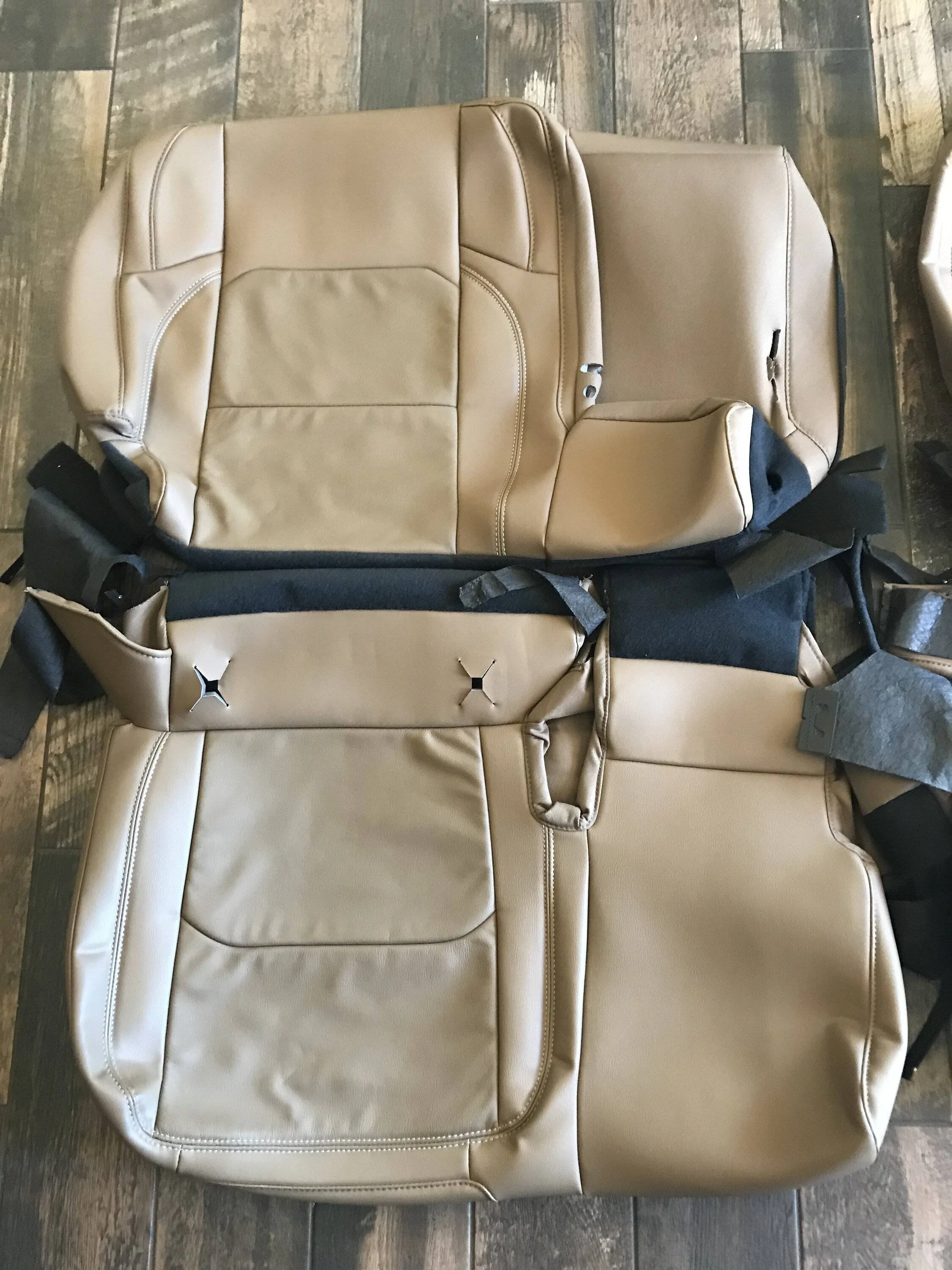 Jeep Gladiator Jeep Gladiator Rubicon Dark Saddle Rear Leather Seat Skins New Take Off IMG_7020