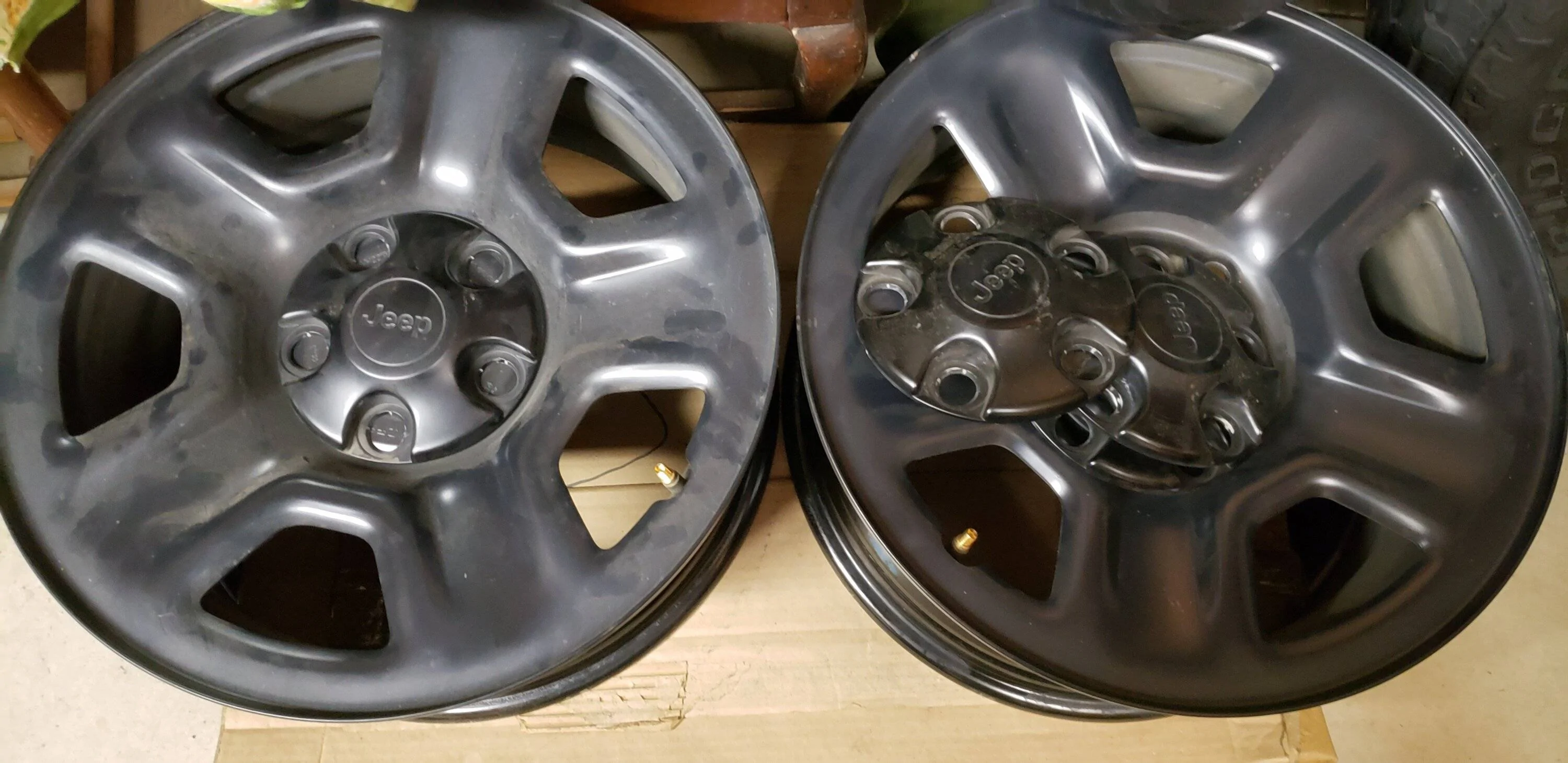 Jeep Gladiator Set of 4 Steel Wheels from '21 Sport $75 20231208_163244