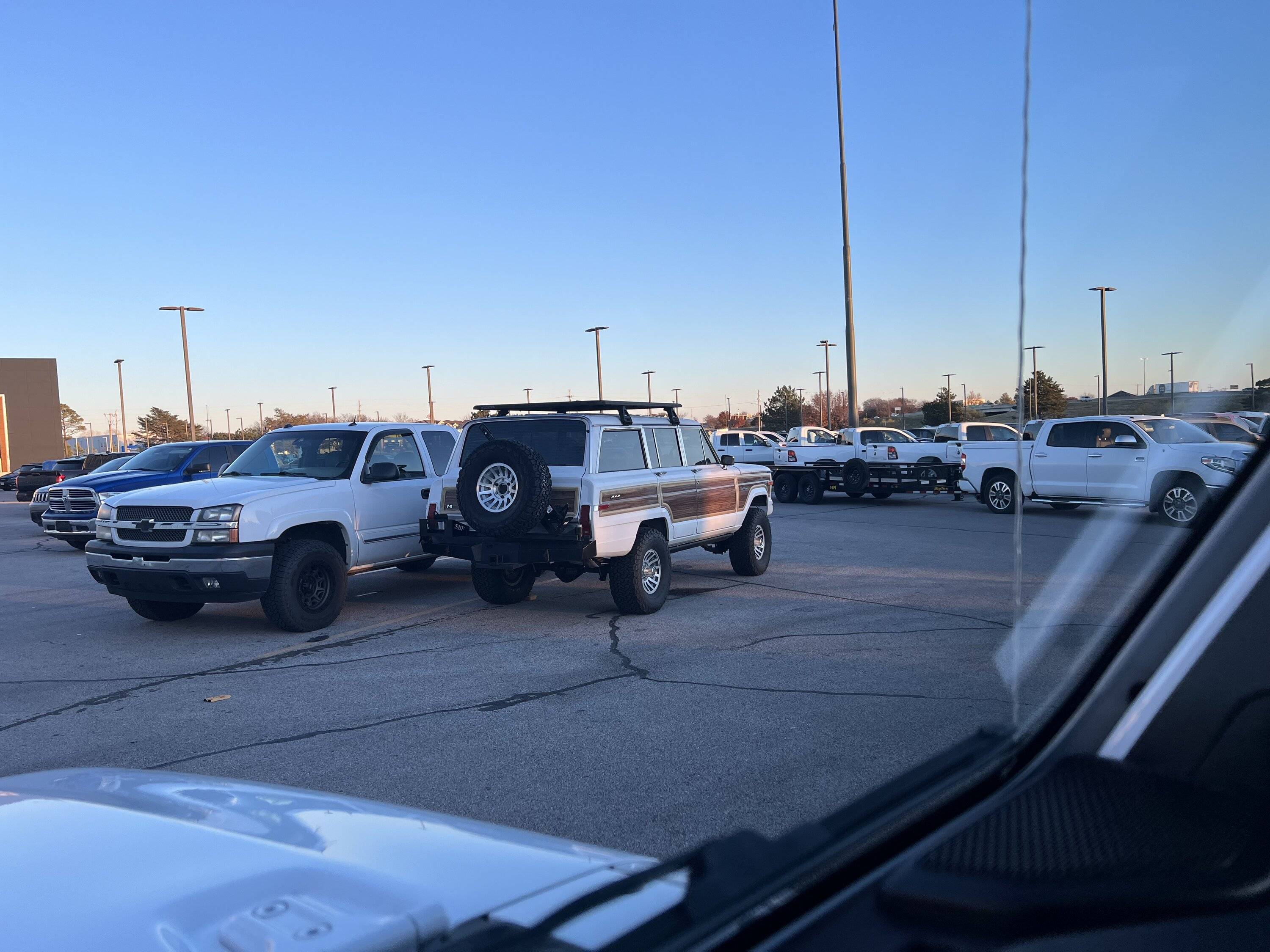 Jeep Gladiator Jeeps Parking Next To Jeeps IMG_2437