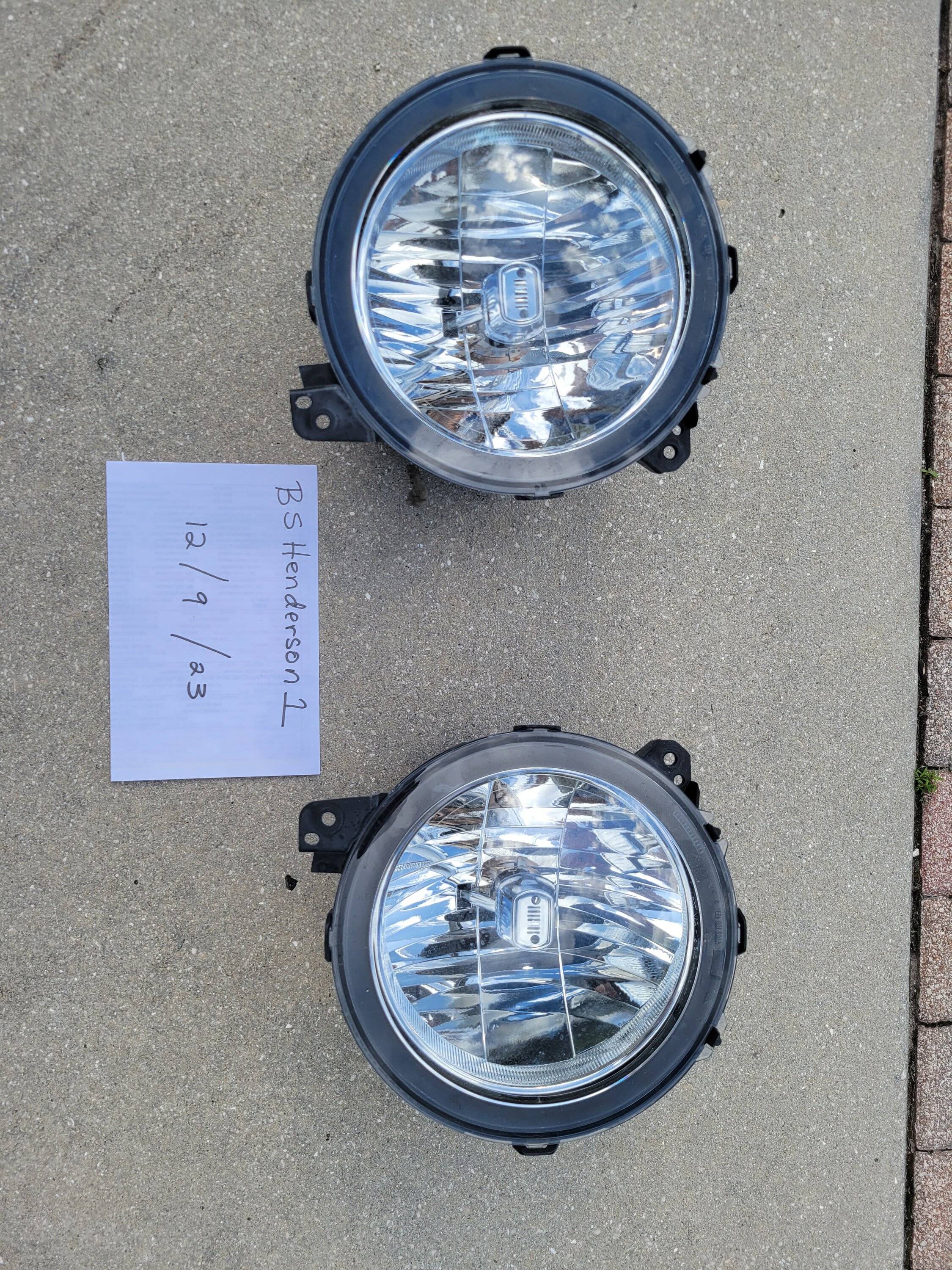 Jeep Gladiator OEM Halogen Head Lights $50 JT OEM Halogen Headlights