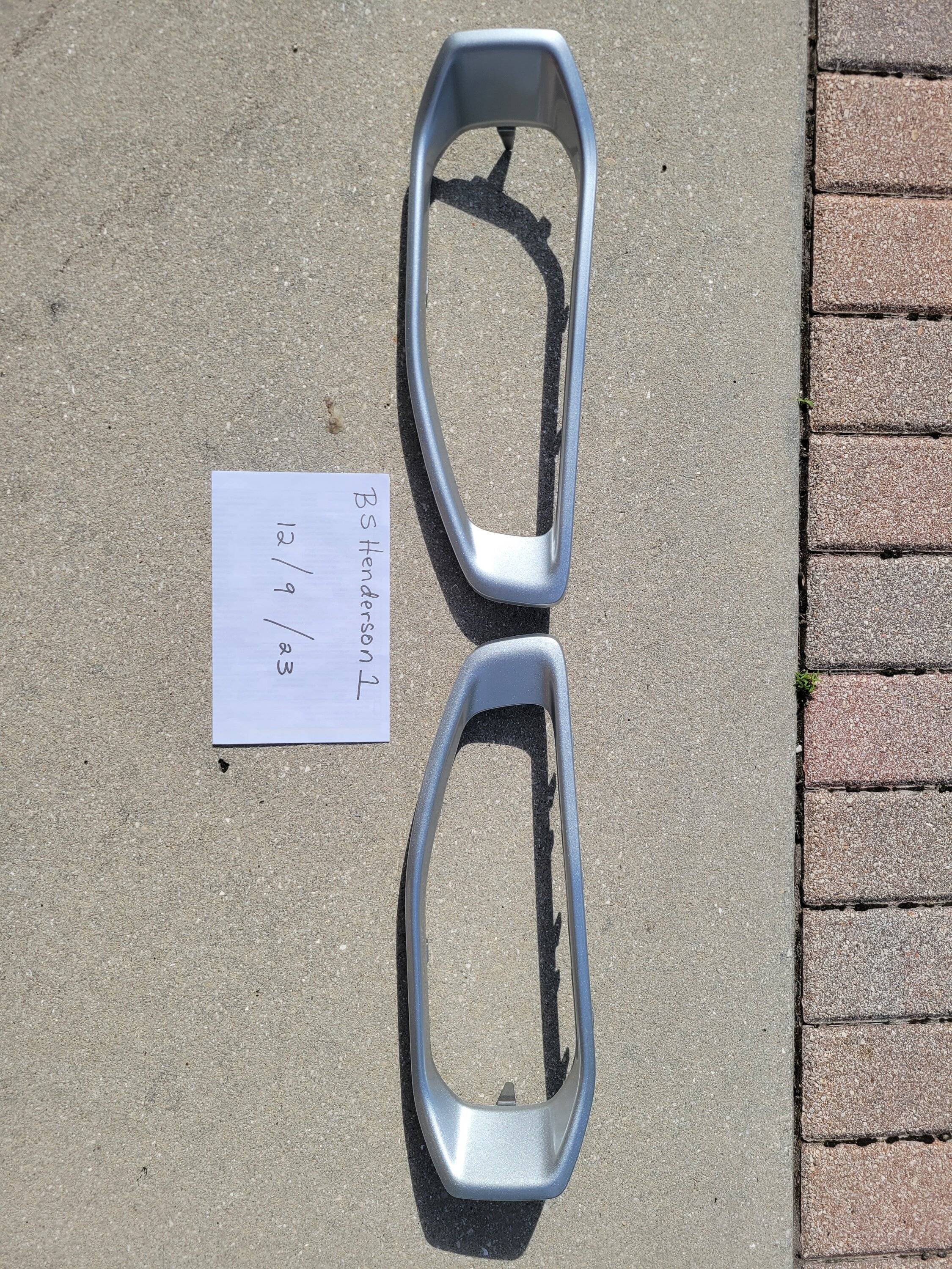 Jeep Gladiator OEM Front Bumper Bezel $10 JT Bumper Bezel