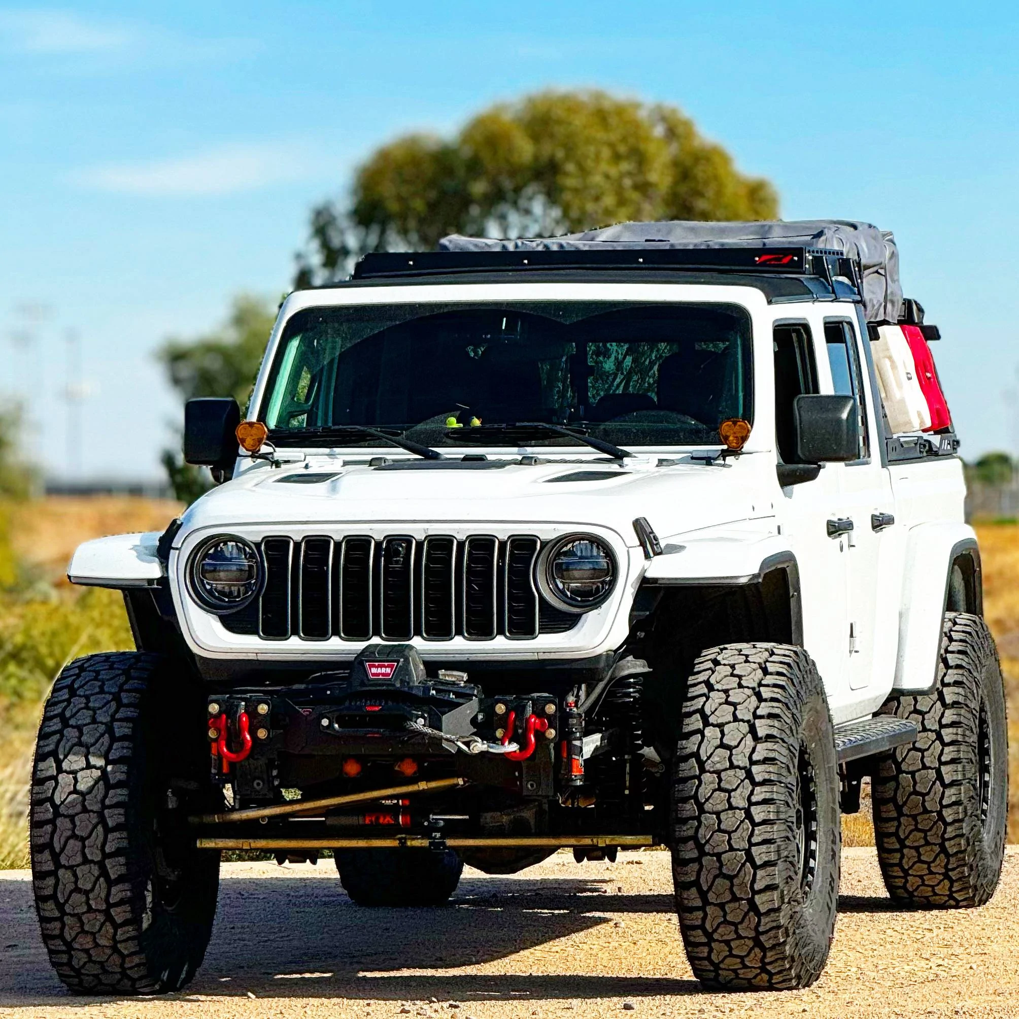 Jeep Gladiator BRIGHT WHITE Gladiator JT Club F5534FDD-FD33-44CD-B1DA-28275F7602A3