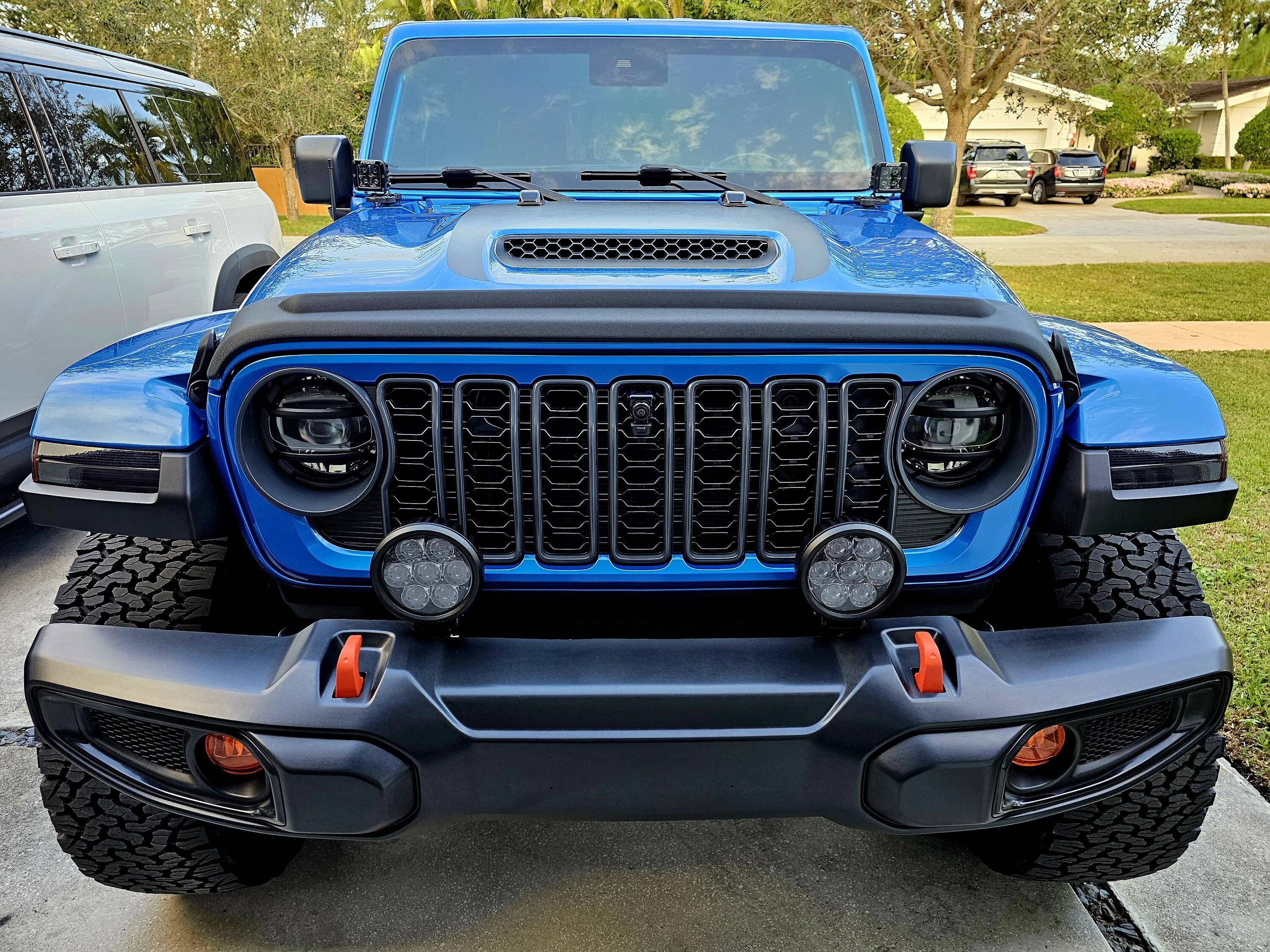 Jeep Gladiator 2024 Grille Kits Available 20231209_080329