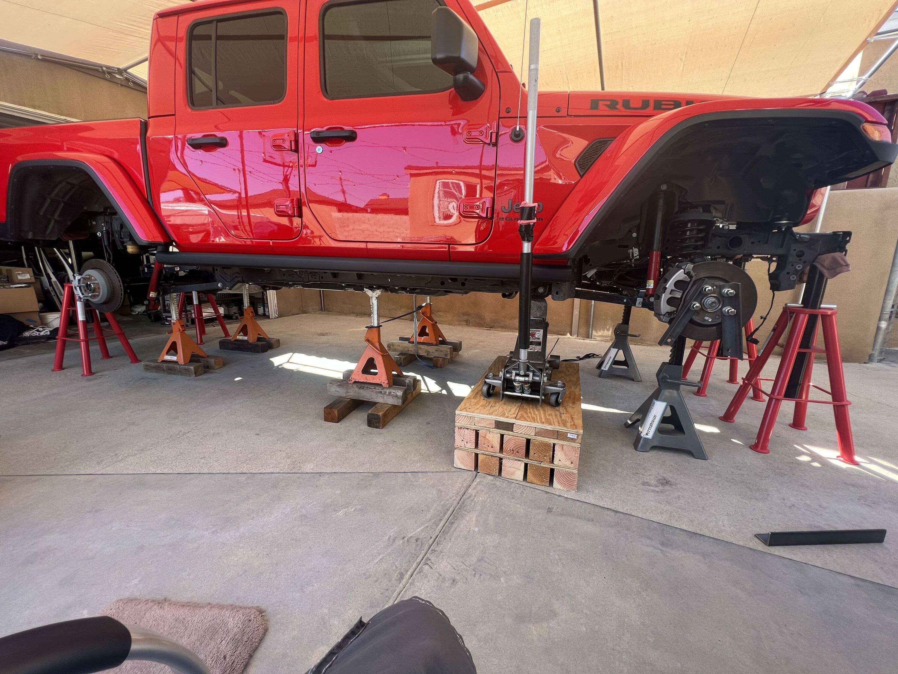 Jeep Gladiator Canceled call for help, thank you to all that have helped. IMG_7605