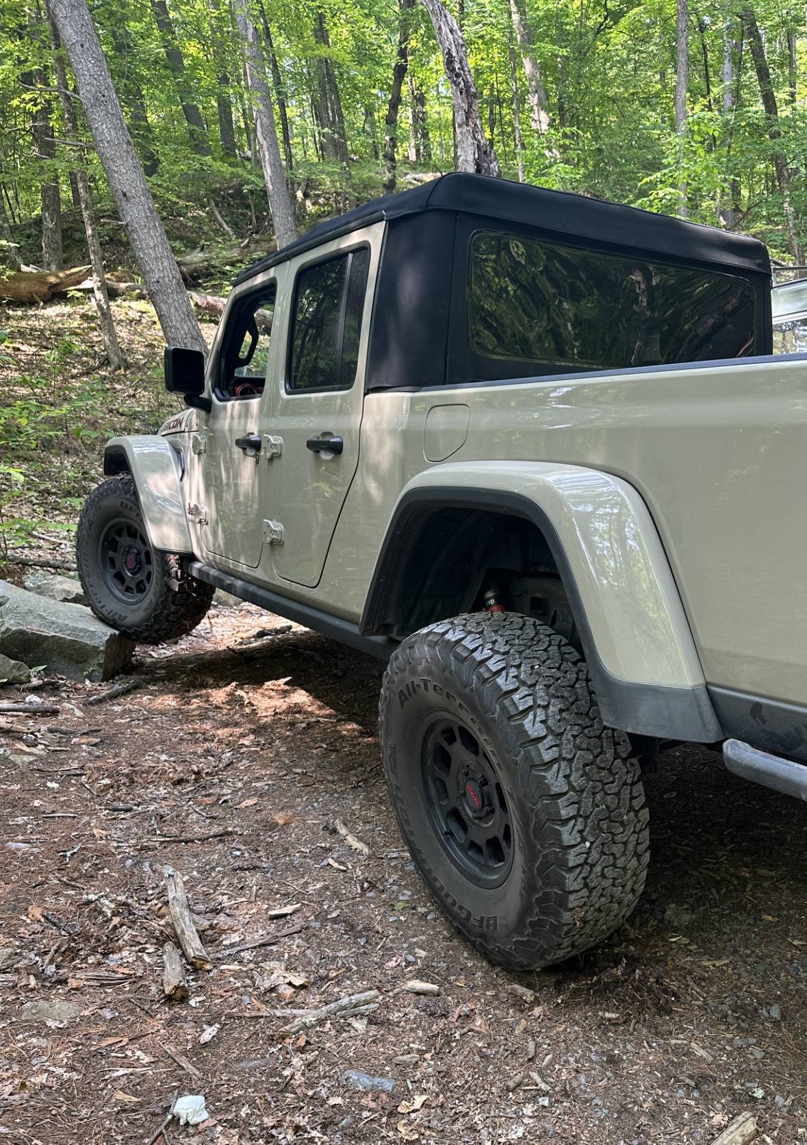 Jeep Gladiator SHOW ME YOUR WHEELS! F4DD9F41-77DC-484D-A60E-2256DFE54320