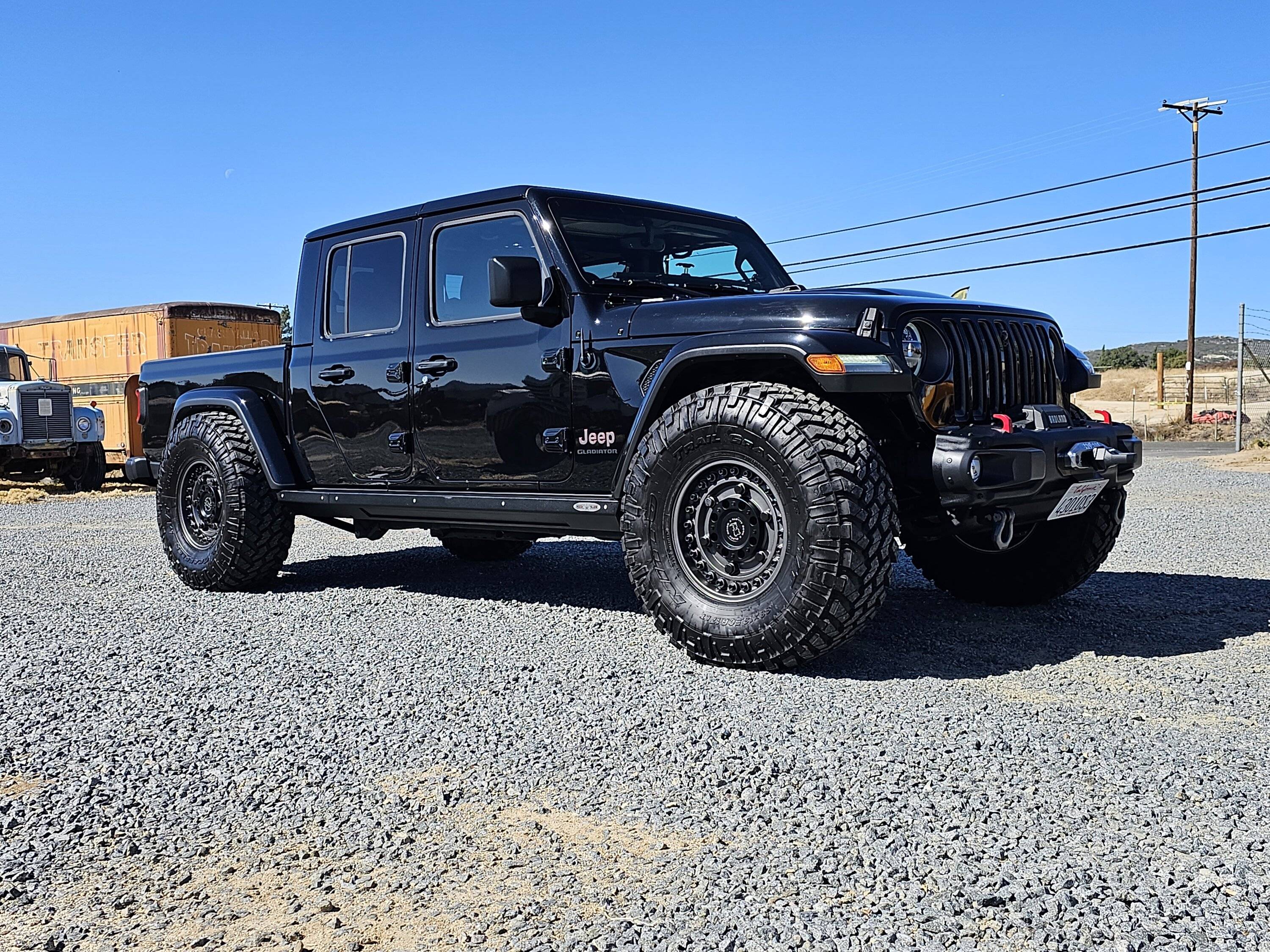 Jeep Gladiator Lets see all those Gladiators with lifts and bigger tires! 20231105_121743