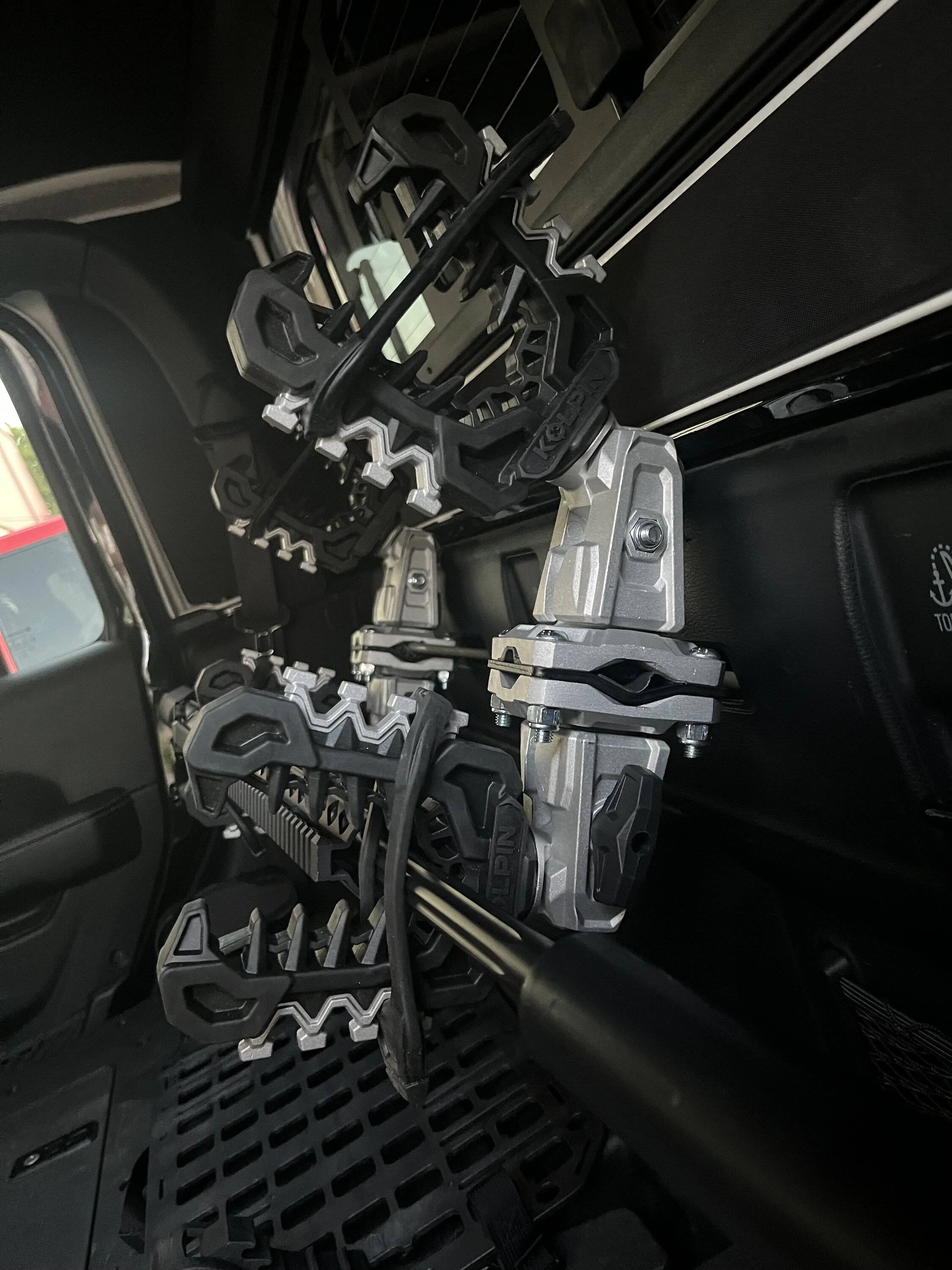 Jeep Gladiator Long Gun Storage IMG_4015