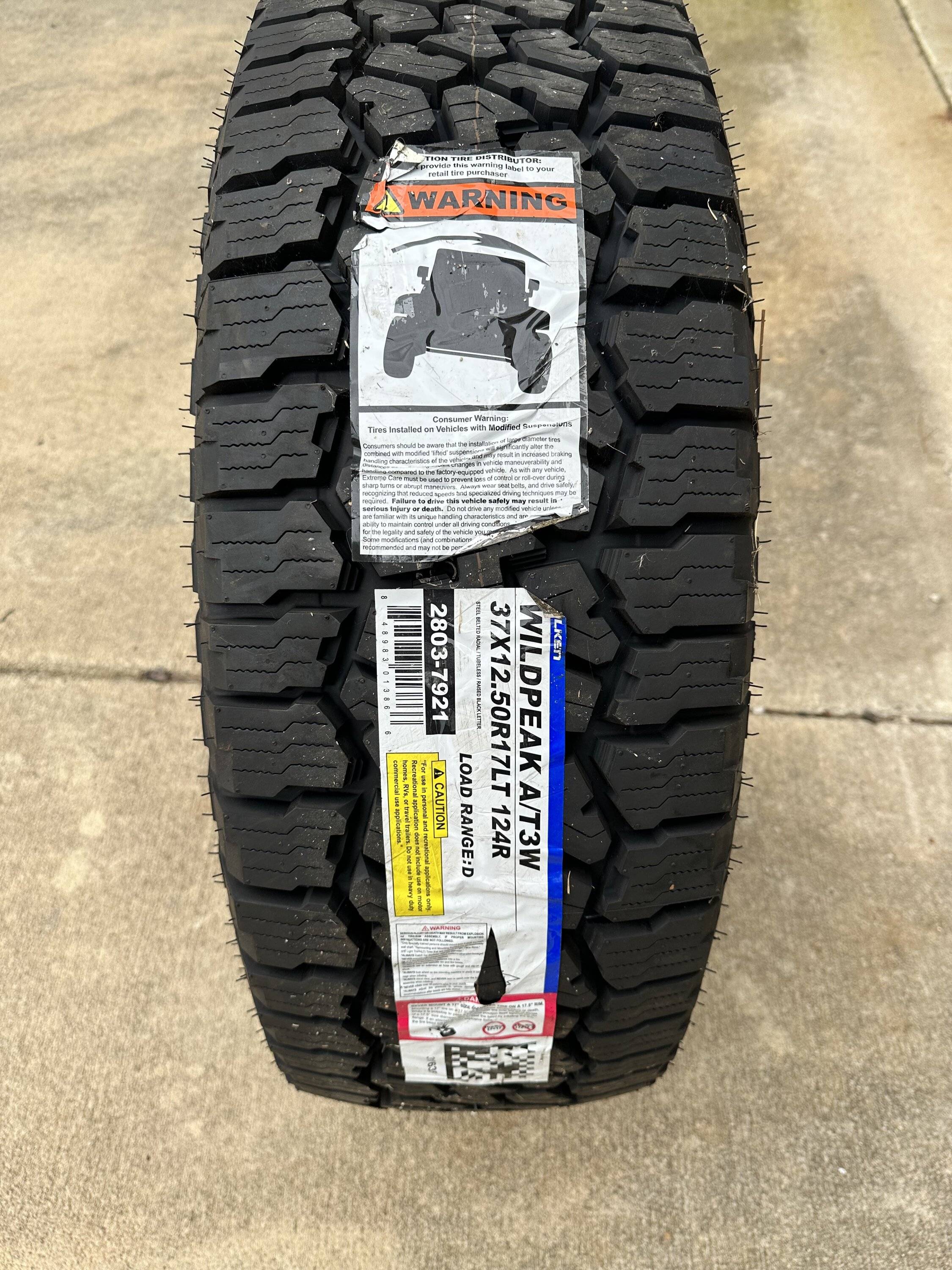 Jeep Gladiator (1) New unmounted Falken Wildpeak ATW3 37x12.5r17 LT w/ OEM Spare RIM IMG_3954