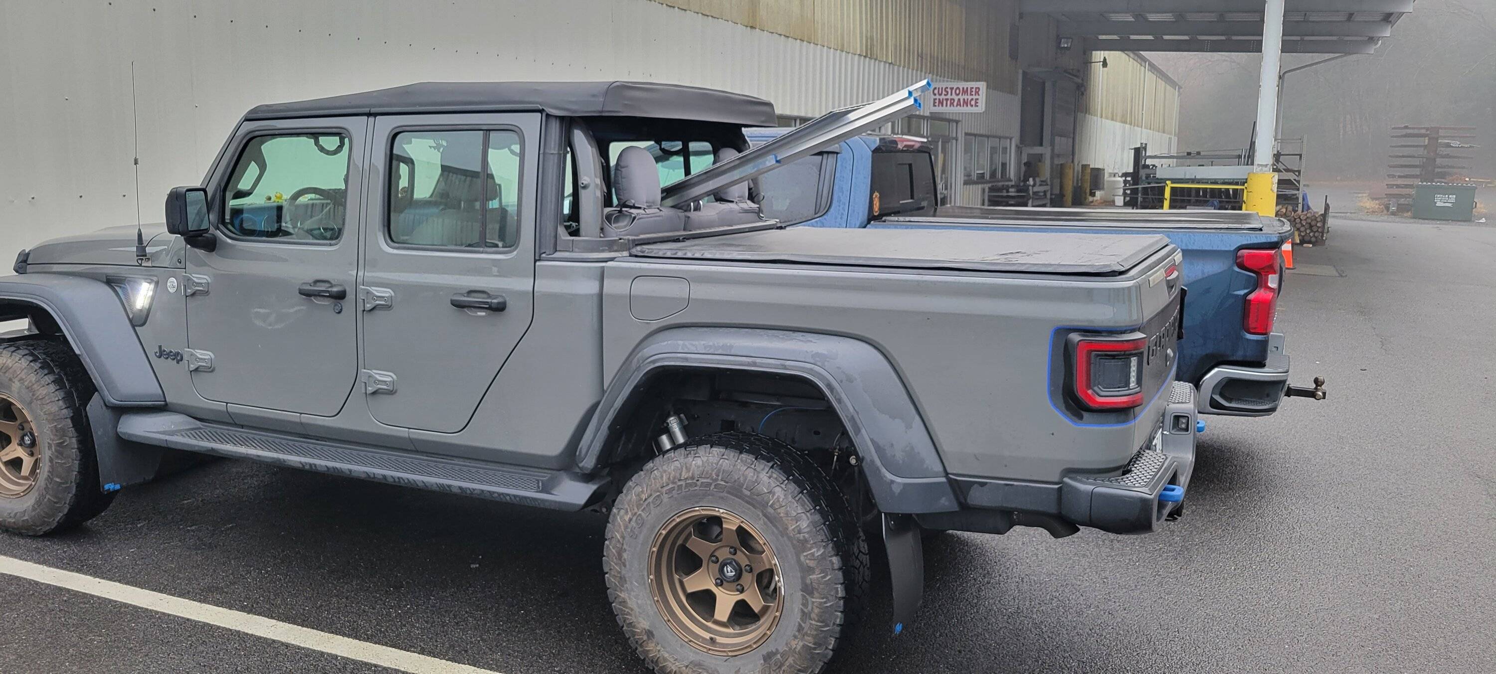 Jeep Gladiator My DIY bed cap 20231202_085433