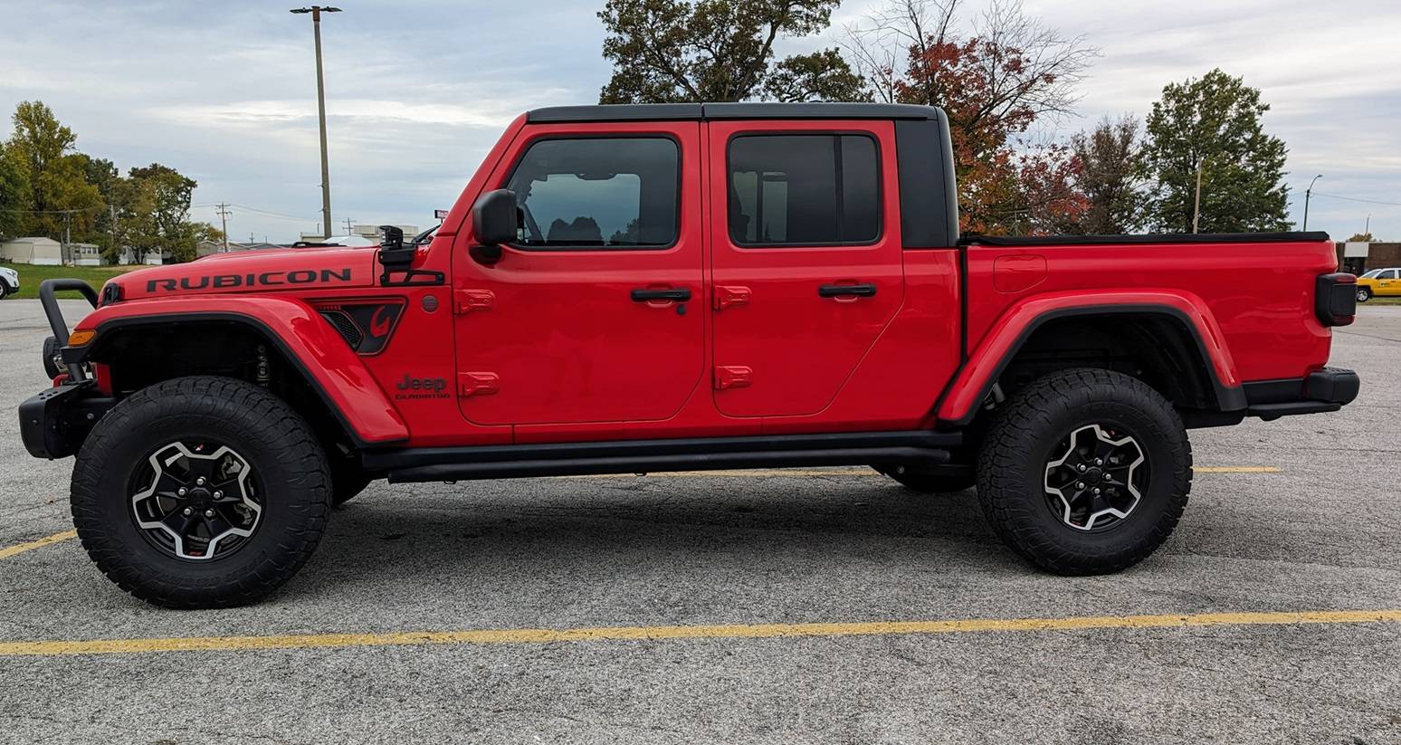 Jeep Gladiator Mopar 2" Lift - Fox vs. Bilstein Shocks PXL_20231024_213223584