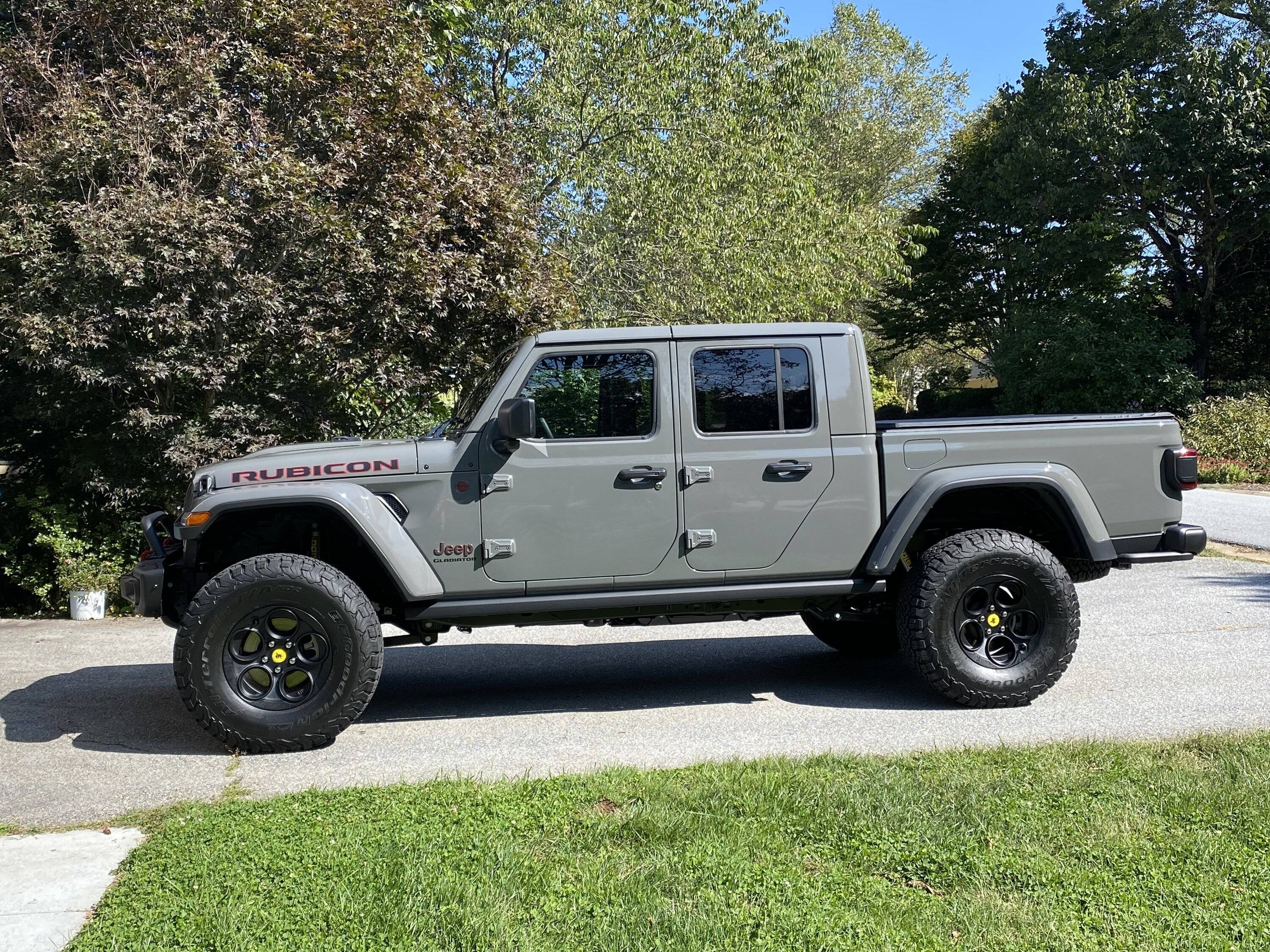 Jeep Gladiator AEV dualsport 2.5" actual height 71682920270__3B8823E9-B197-403B-8807-2D644E614D04