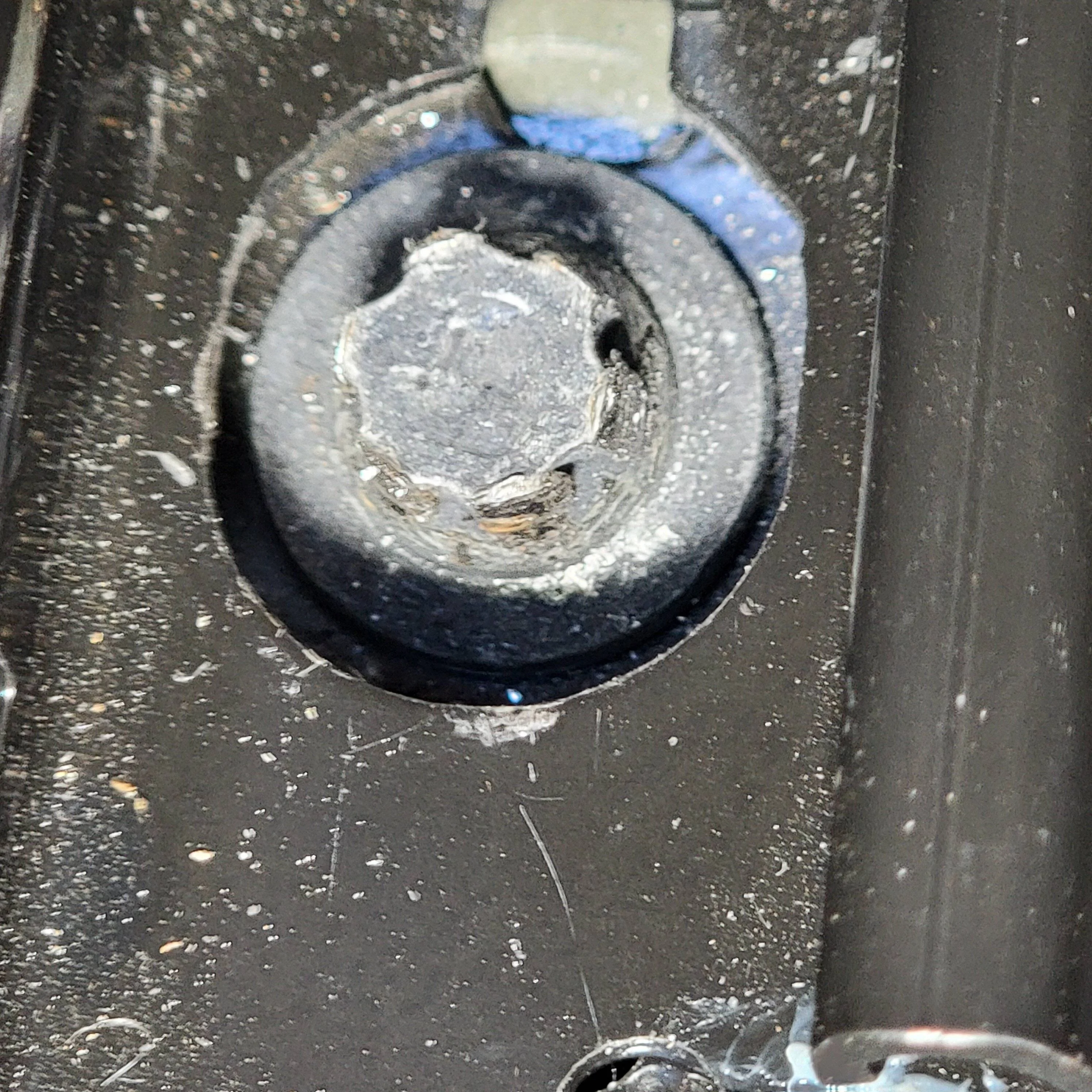Jeep Gladiator The Easter Egg I don't want ! Stripped seat bolt 20231214_134336