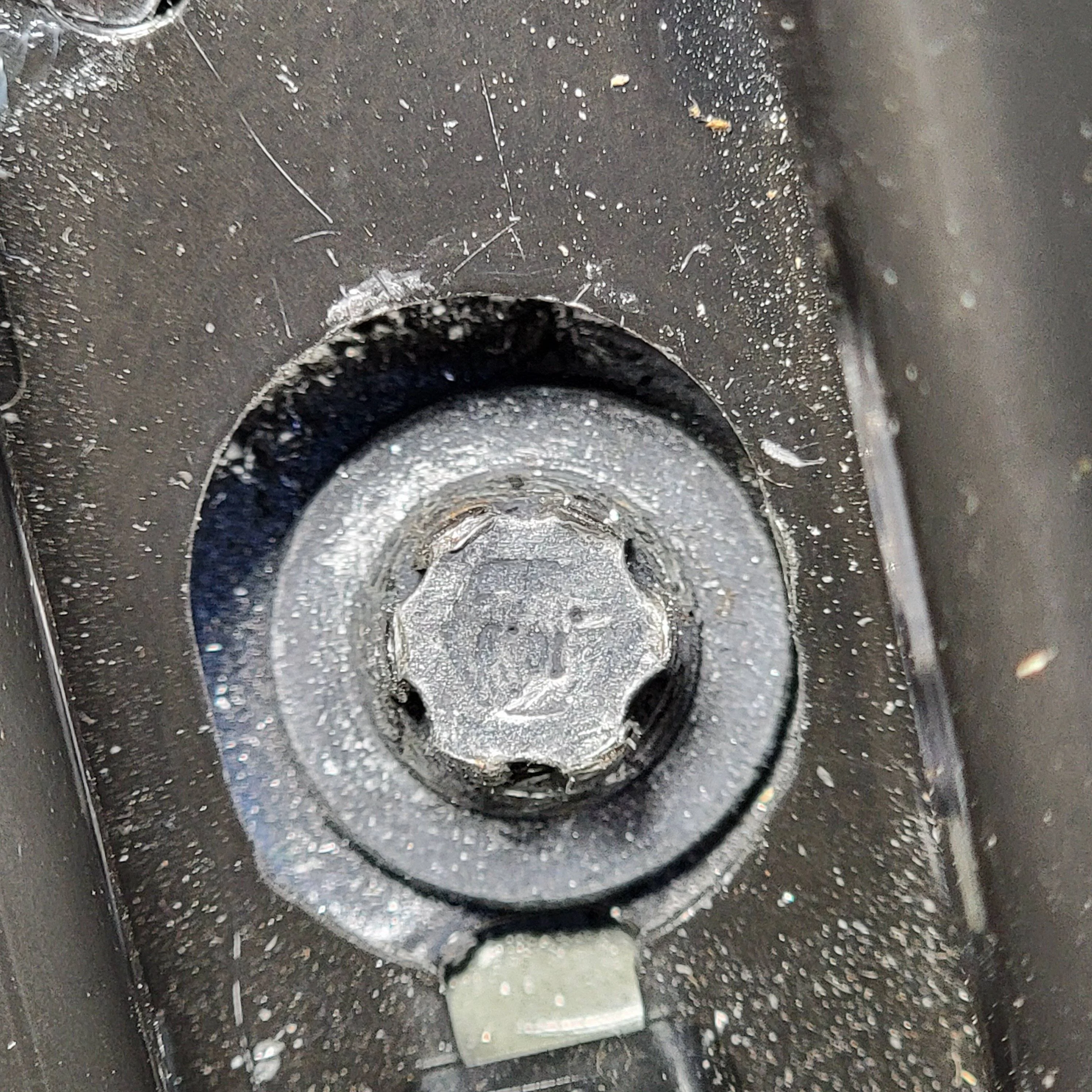 Jeep Gladiator The Easter Egg I don't want ! Stripped seat bolt 20231214_134317