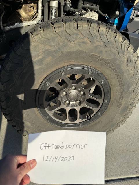 Jeep Gladiator Mopar XR beadlock capable wheels and 37” K02’s IMG_9802