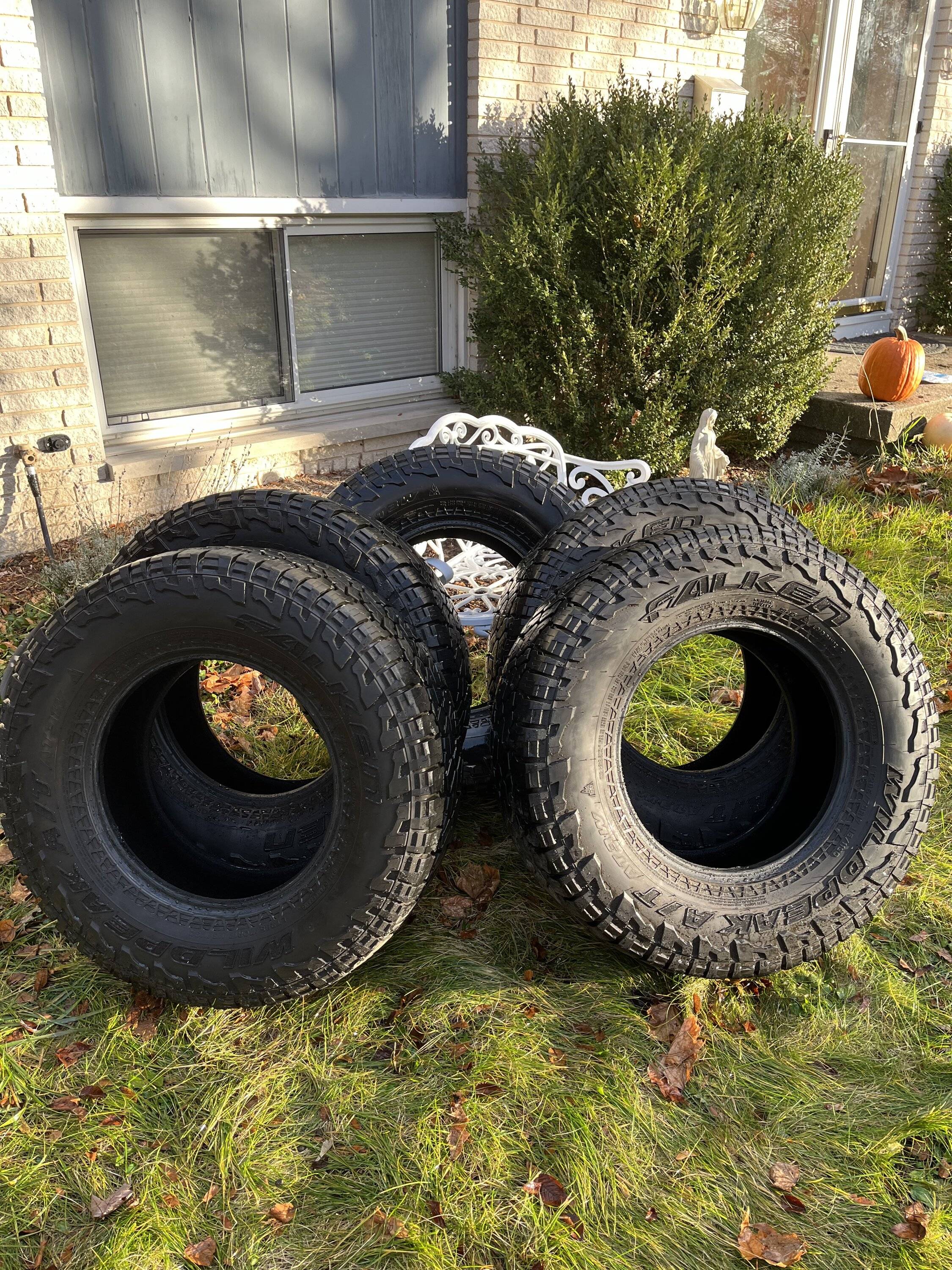 Jeep Gladiator 285/70R17 Falken Wildpeak AT3 - $500 for 5 Tires IMG_1135