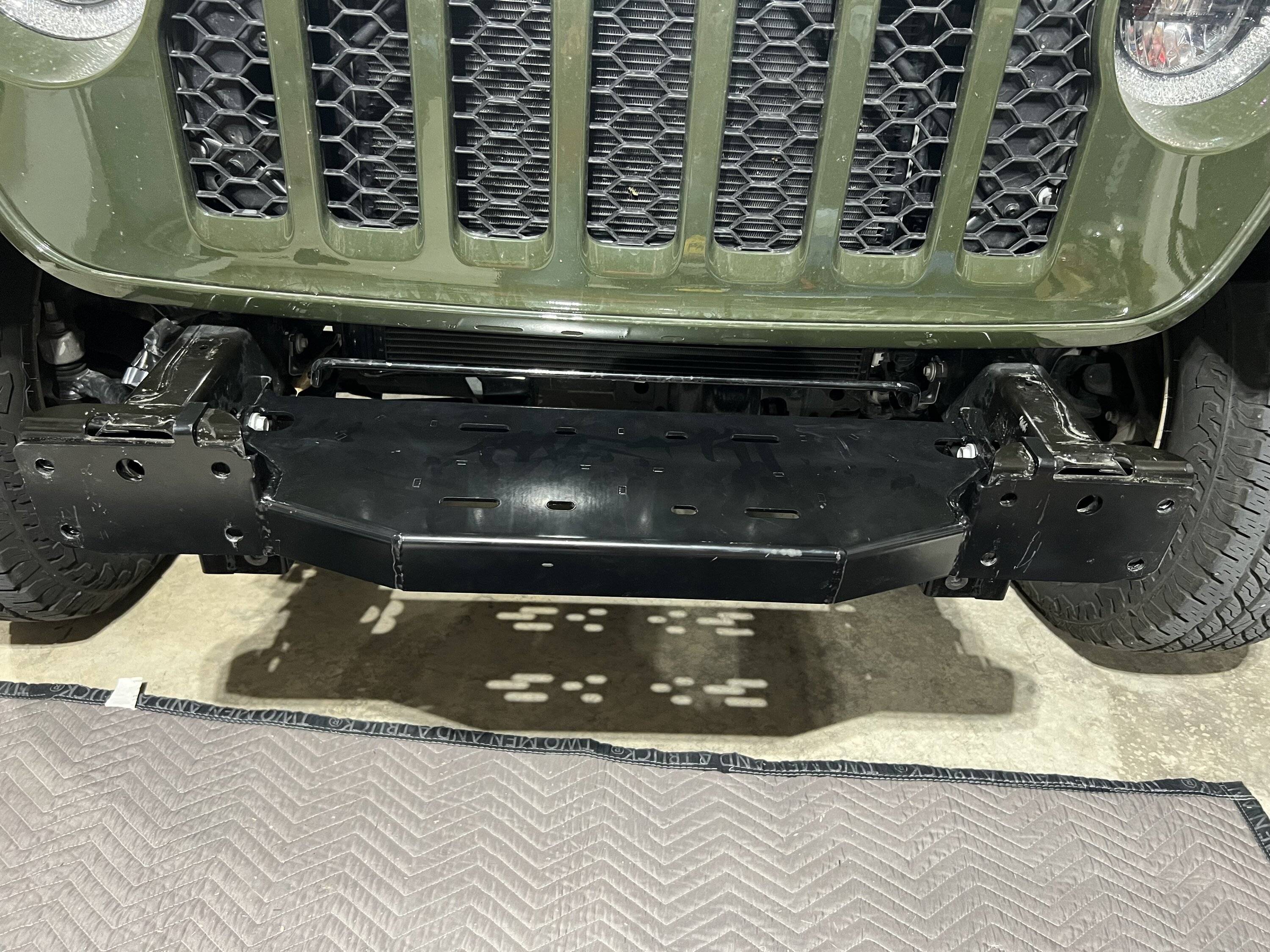 Jeep Gladiator What is this winch plate? IMG_0591