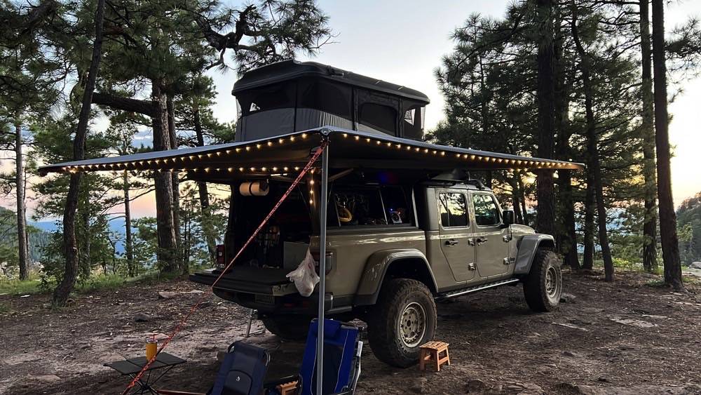 Jeep Gladiator Rear springs (suggestions ?) 13_AwningLights
