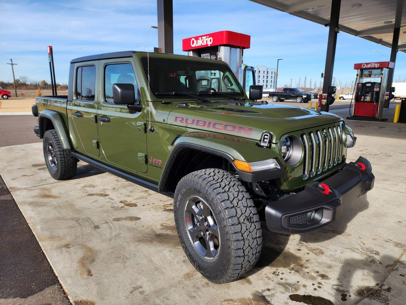 Jeep Gladiator 28 mpg and pricing info on 800 mile trip home from picking up new diesel Rubi Gladiator. Rubi 2